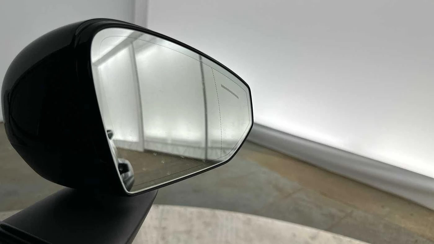 Volvo-EX30-image-16