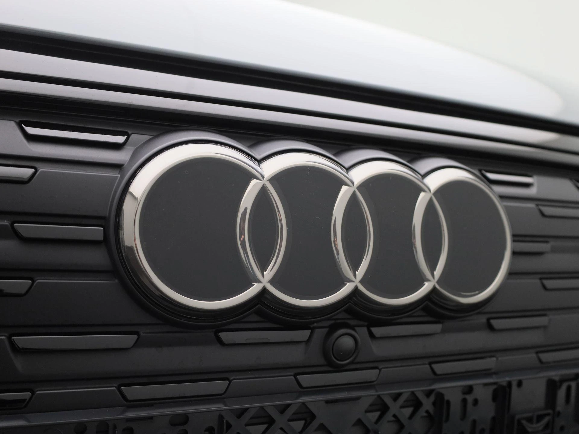 Audi-Q4 Sportback e-tron-image-47