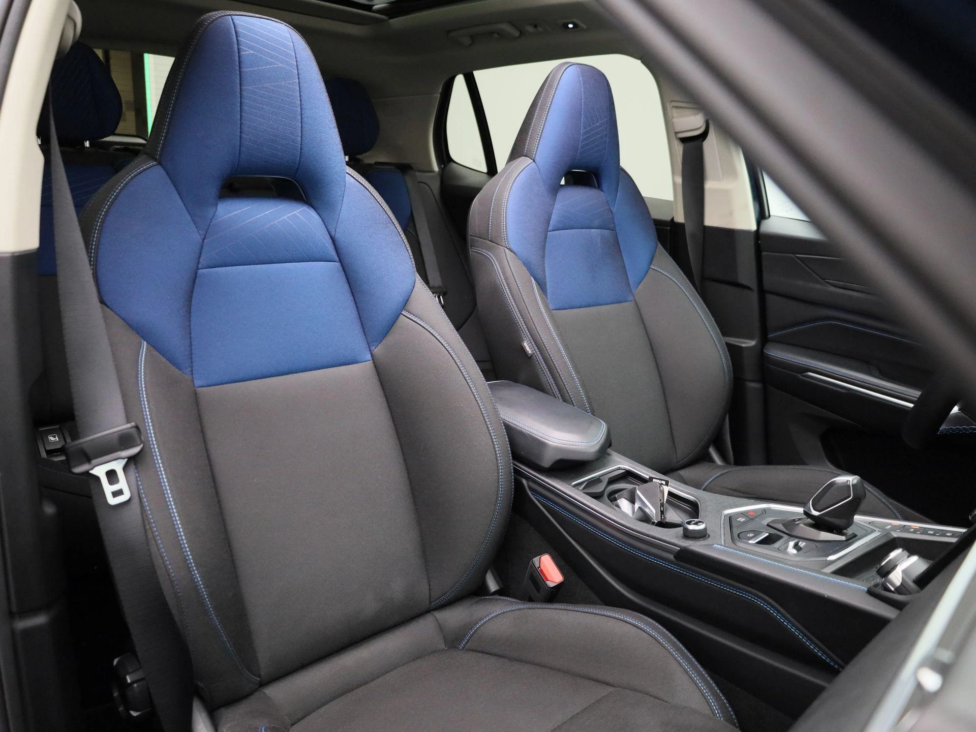 Lynk & Co-01-image-41