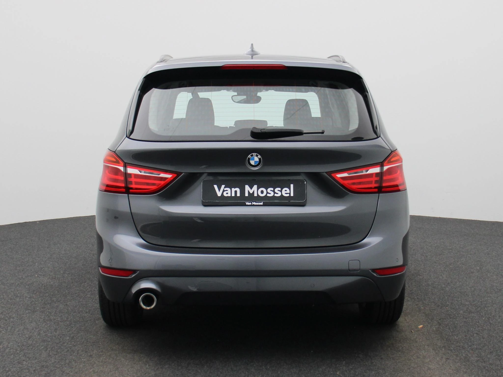 BMW-2 Reeks-image-4