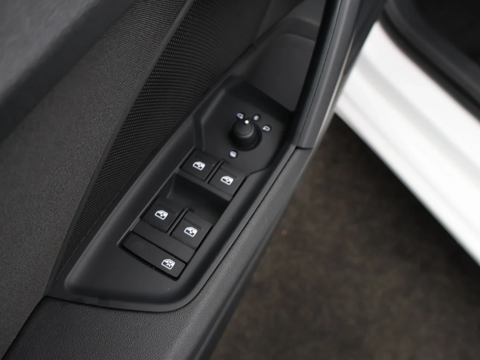 Audi A3 Sportback 30TFSI Business Edition Attraction 110PK *AUTOMAAT*CRUISE*KEYLESS GO*VIRTUAL COCKPIT*APP-C