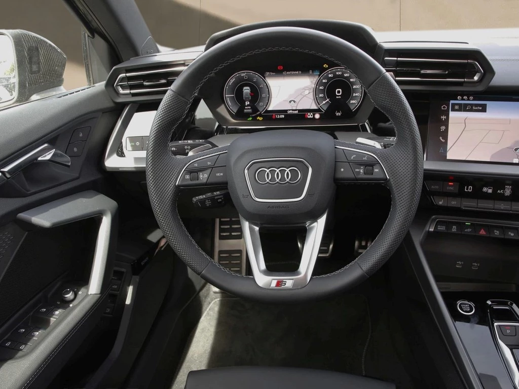 Audi A3 Sportback 45 TFSI e S line 18"|RAUTE|PANO|SHZ|5J.GAR