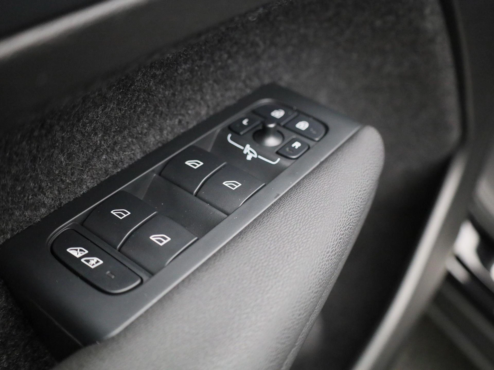 Volvo XC40 Recharge Core