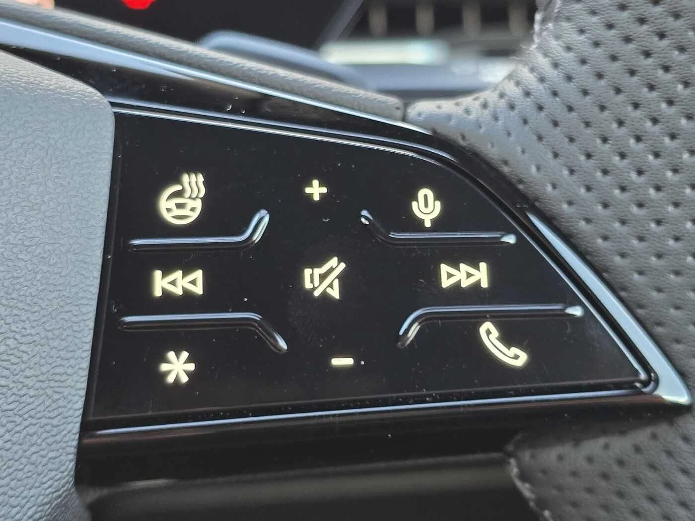 Audi-Q6 e-tron-image-35
