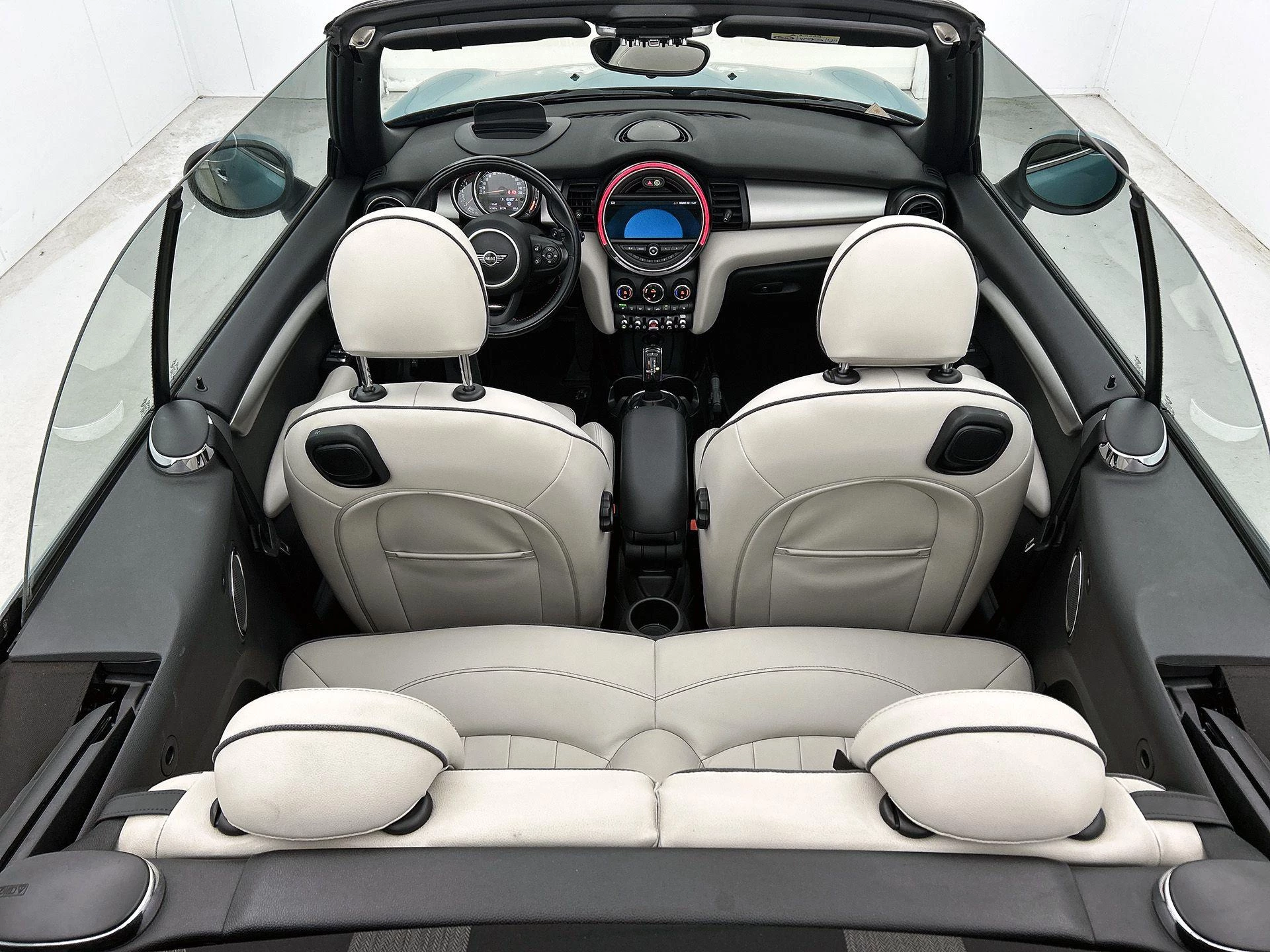 MINI-Cooper S Cabrio-image-37