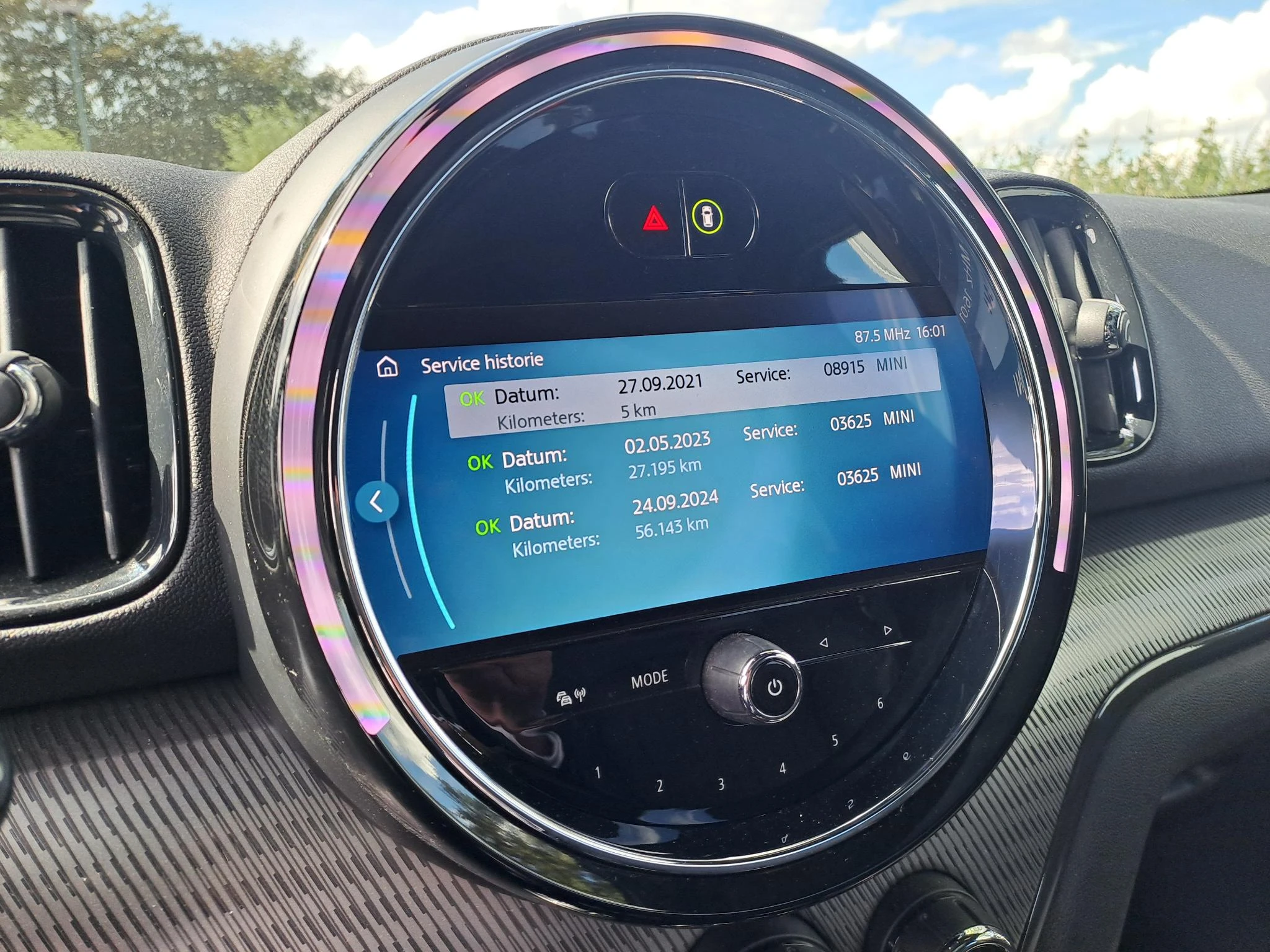 MINI-Countryman-image-17