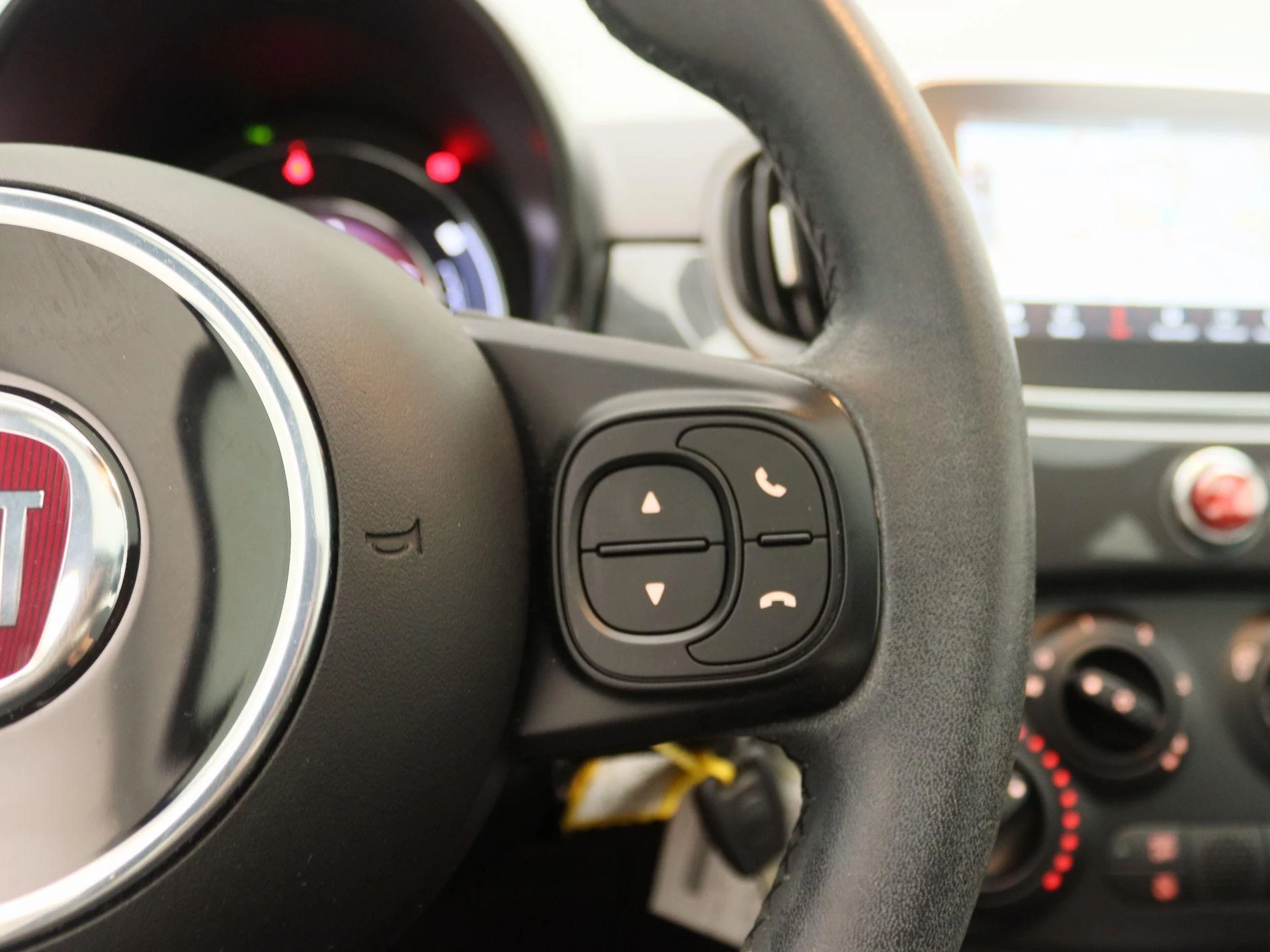 Fiat 500 1.0 Hybrid Launch Edition