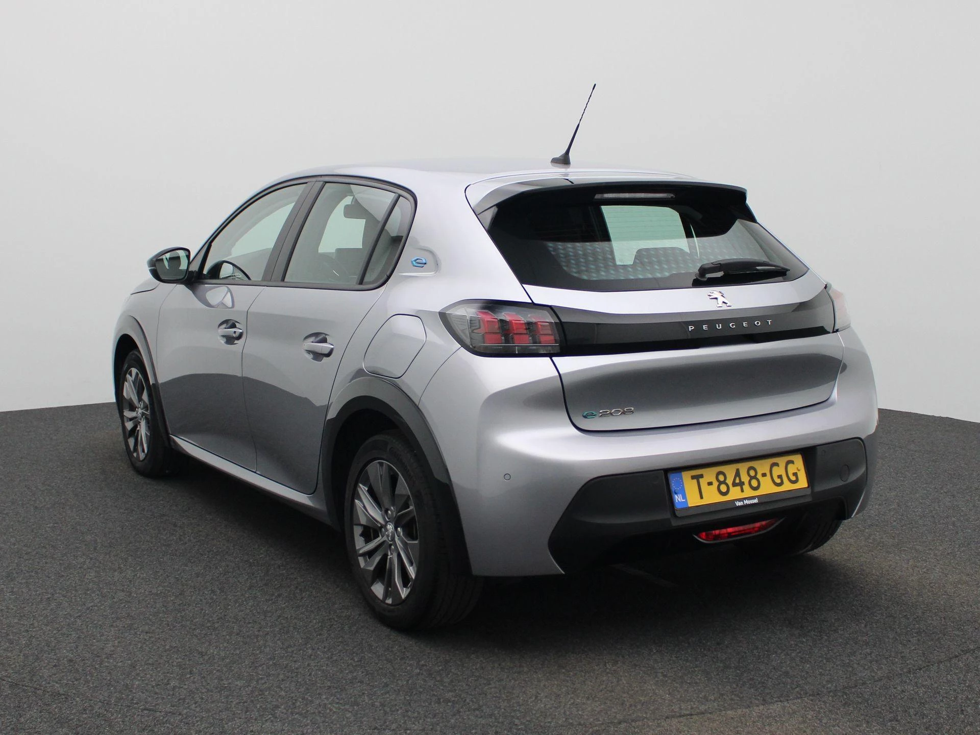 Peugeot e-208