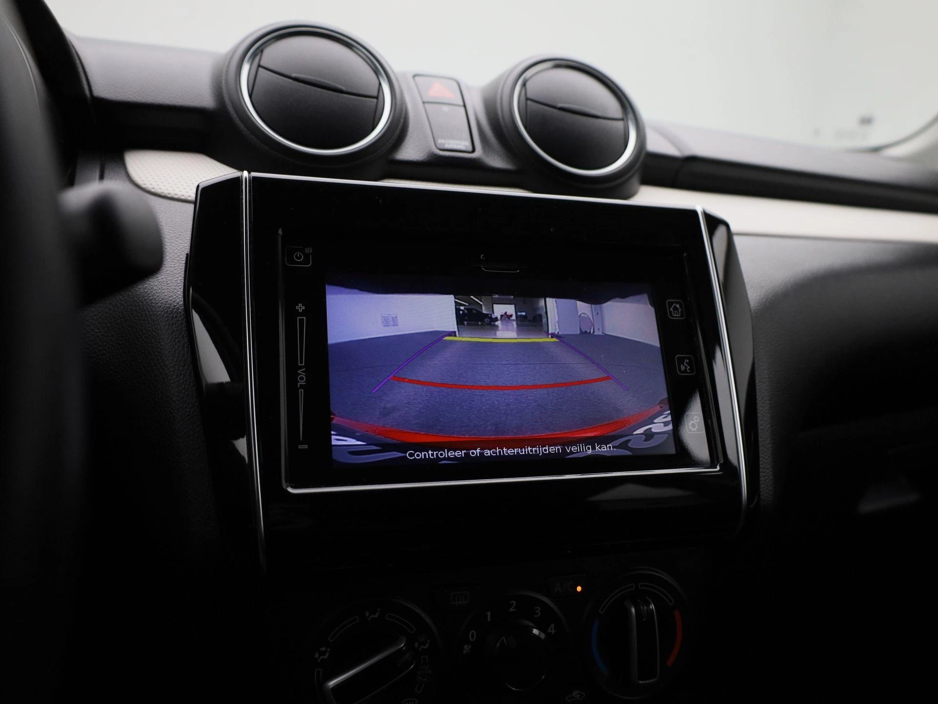 Suzuki-Swift-image-14