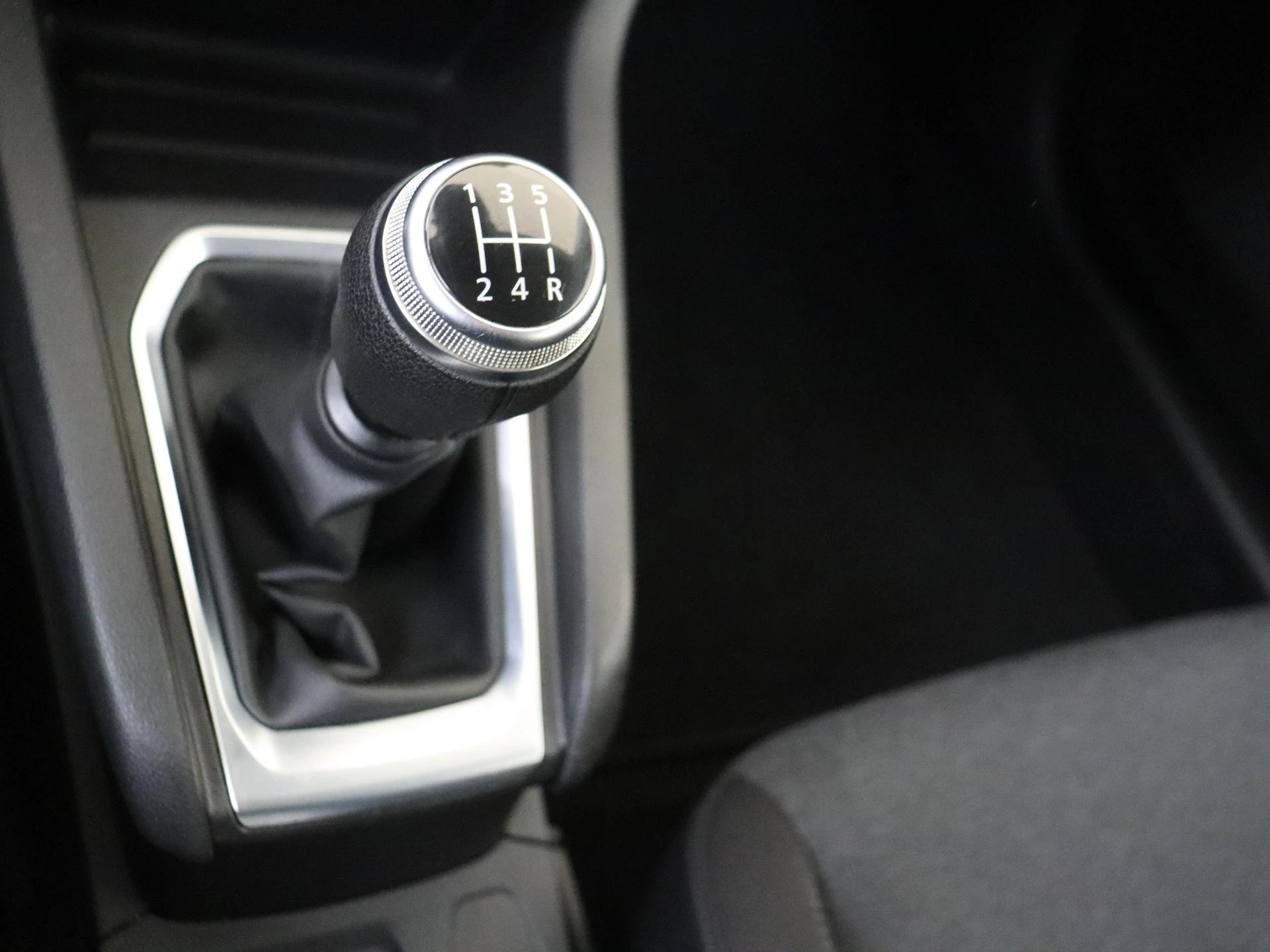 Renault-Clio-image-18