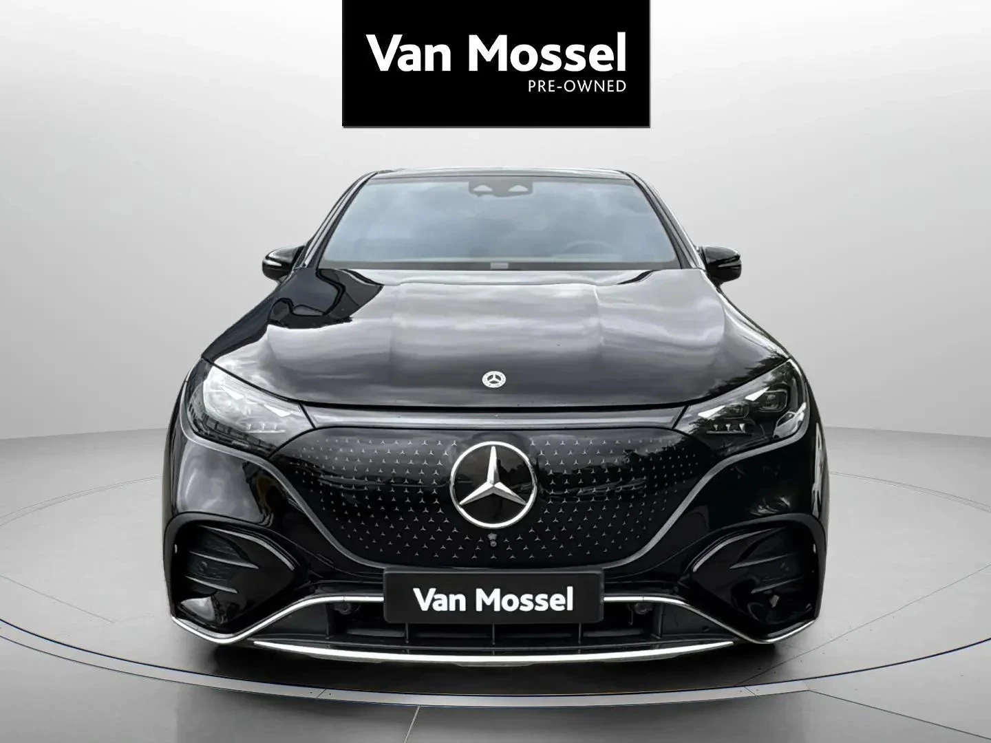 Mercedes-Benz-EQE-image-1