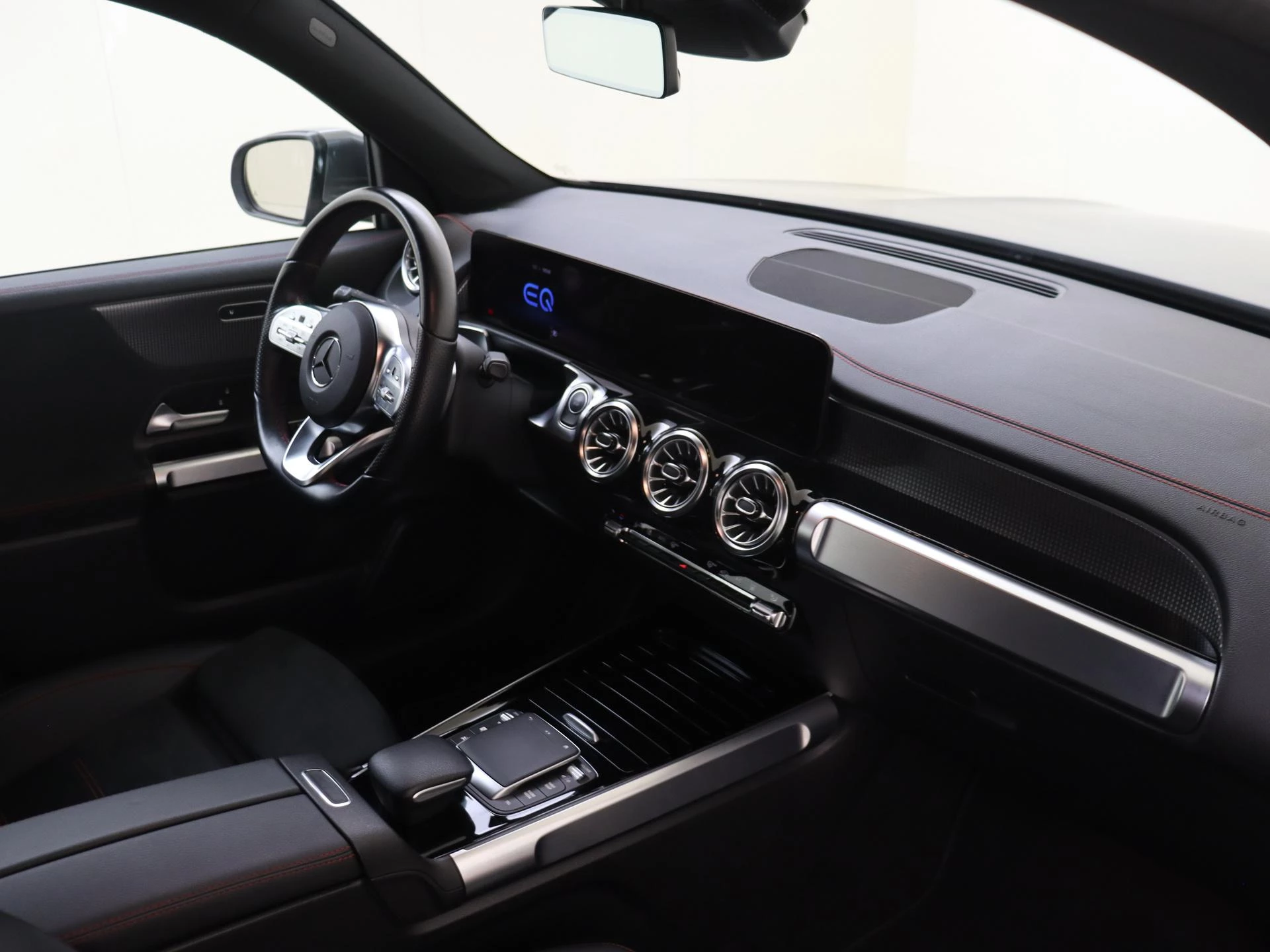 Mercedes-Benz EQB 250 AMG Line 67 kWh