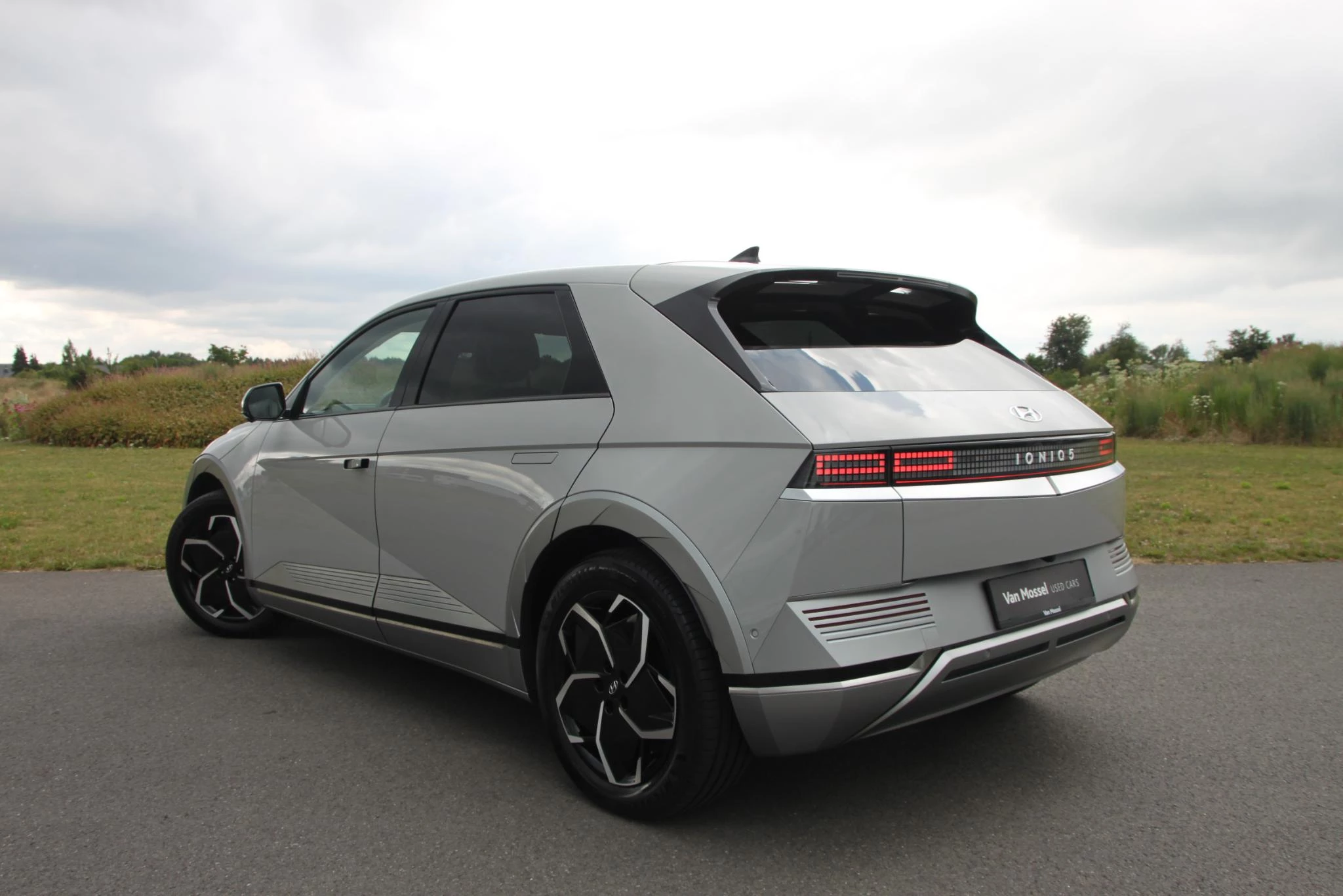 Hyundai-IONIQ 5-image-6