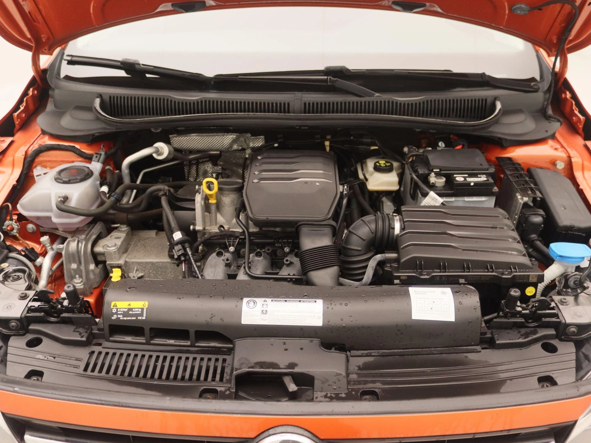 Volkswagen-Polo-image-26