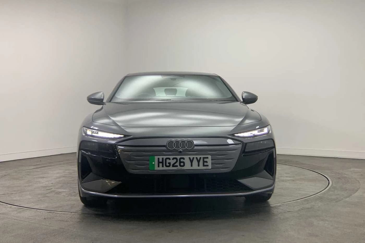 Audi-A6 Avant e-tron-image-6
