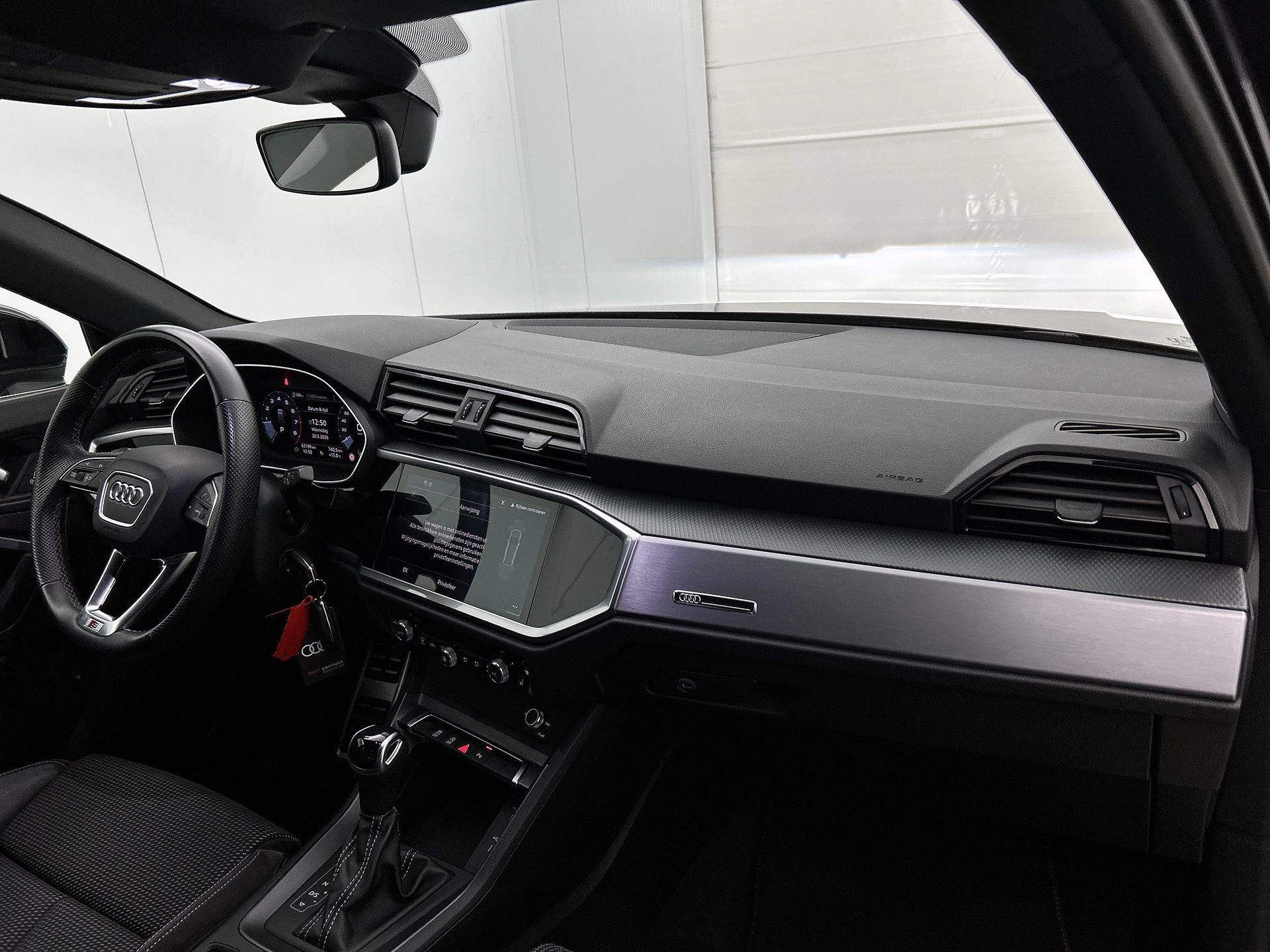 Audi-Q3-image-13