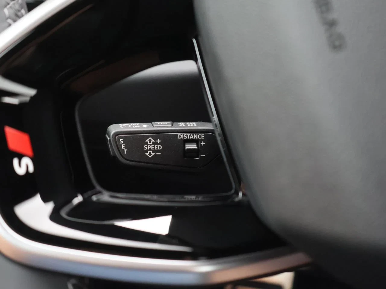 Audi A5 e-hybrid (PHEV) A5 e-hybrid 2.0TFSI Quattro Corporate S 299PK *DEMO*