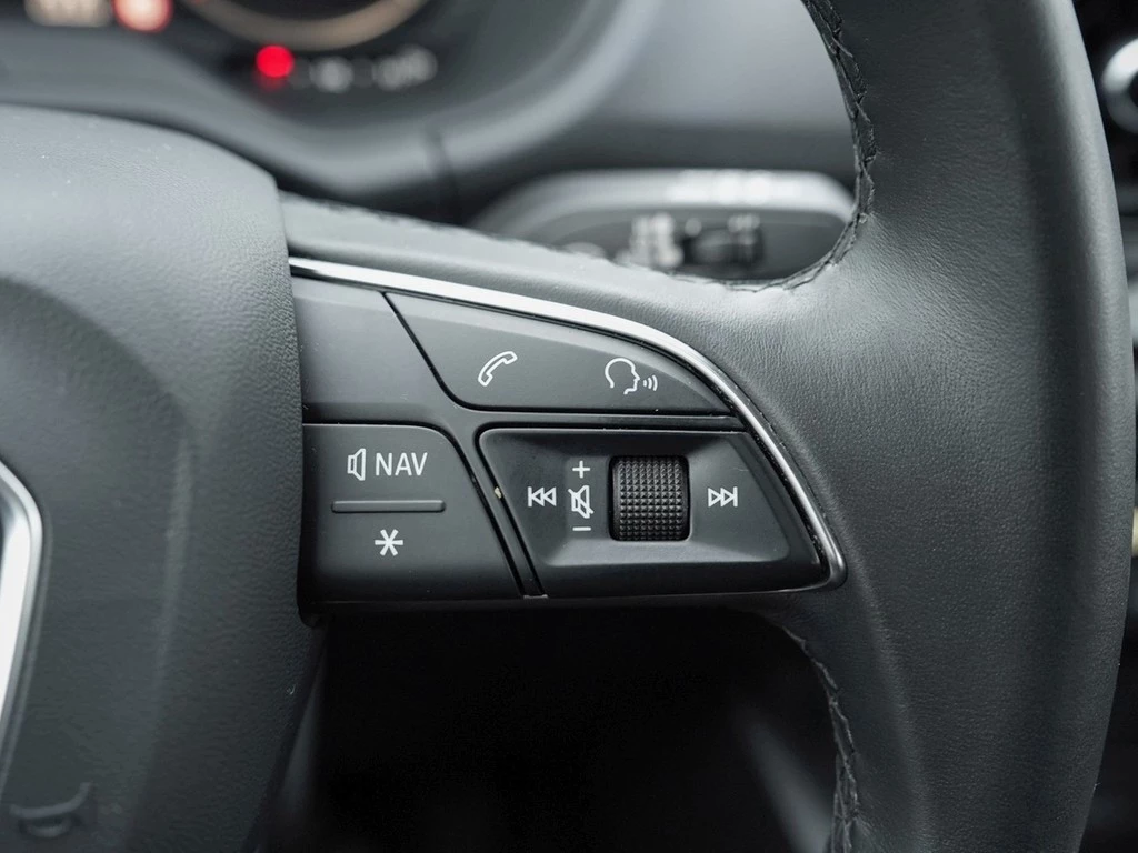 Audi Q2 35 TDI quattro advanced *Vorb.AHK*Navi*Smatphone-Interface*PDC*Kamera*Drive-Select*Sound-System