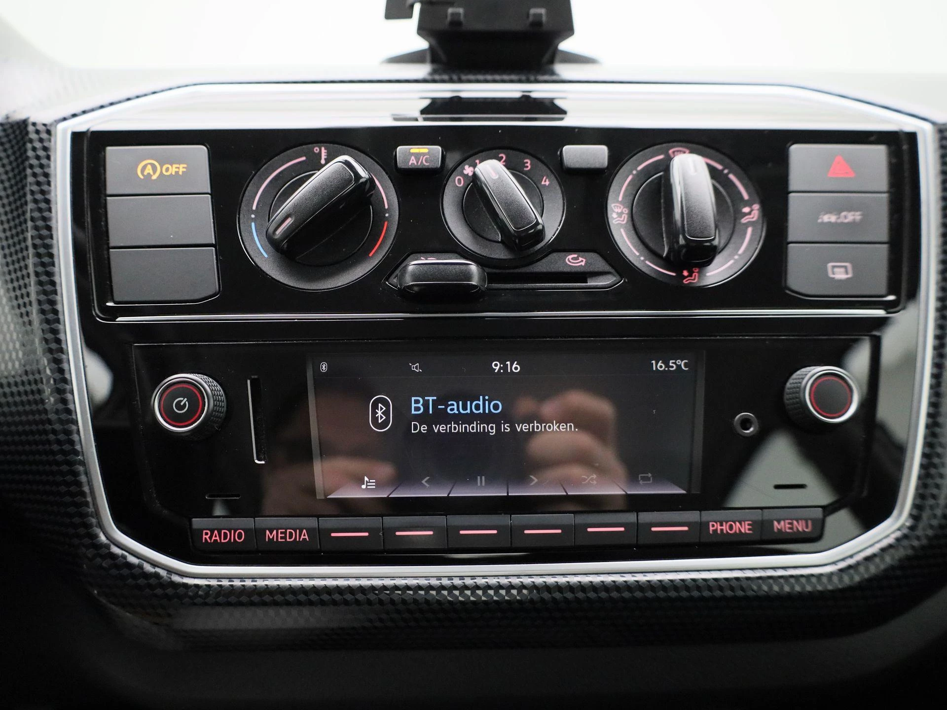 Volkswagen-up!-image-15
