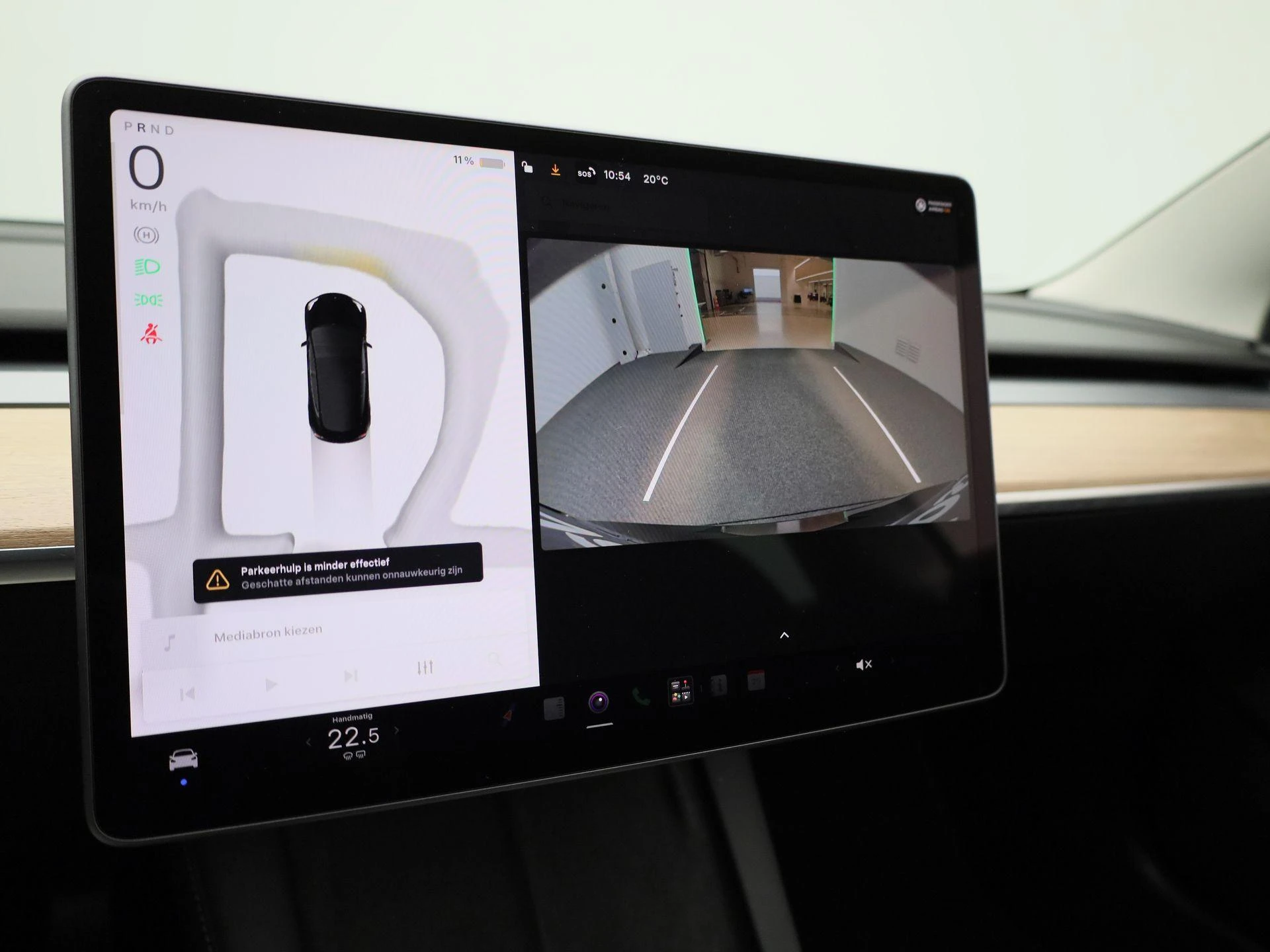Tesla-Model 3-image-18