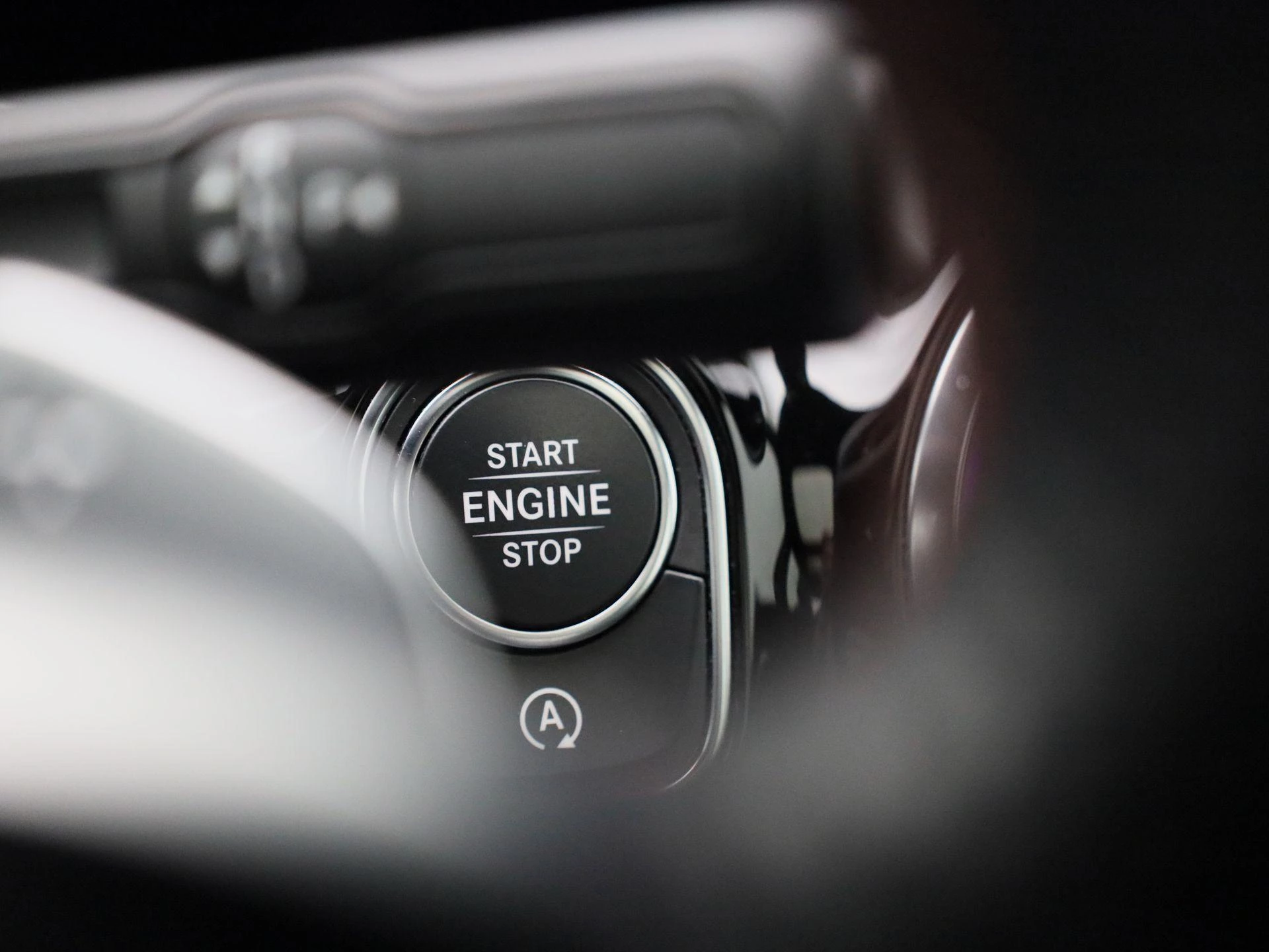 Mercedes-Benz-B-Klasse-image-20