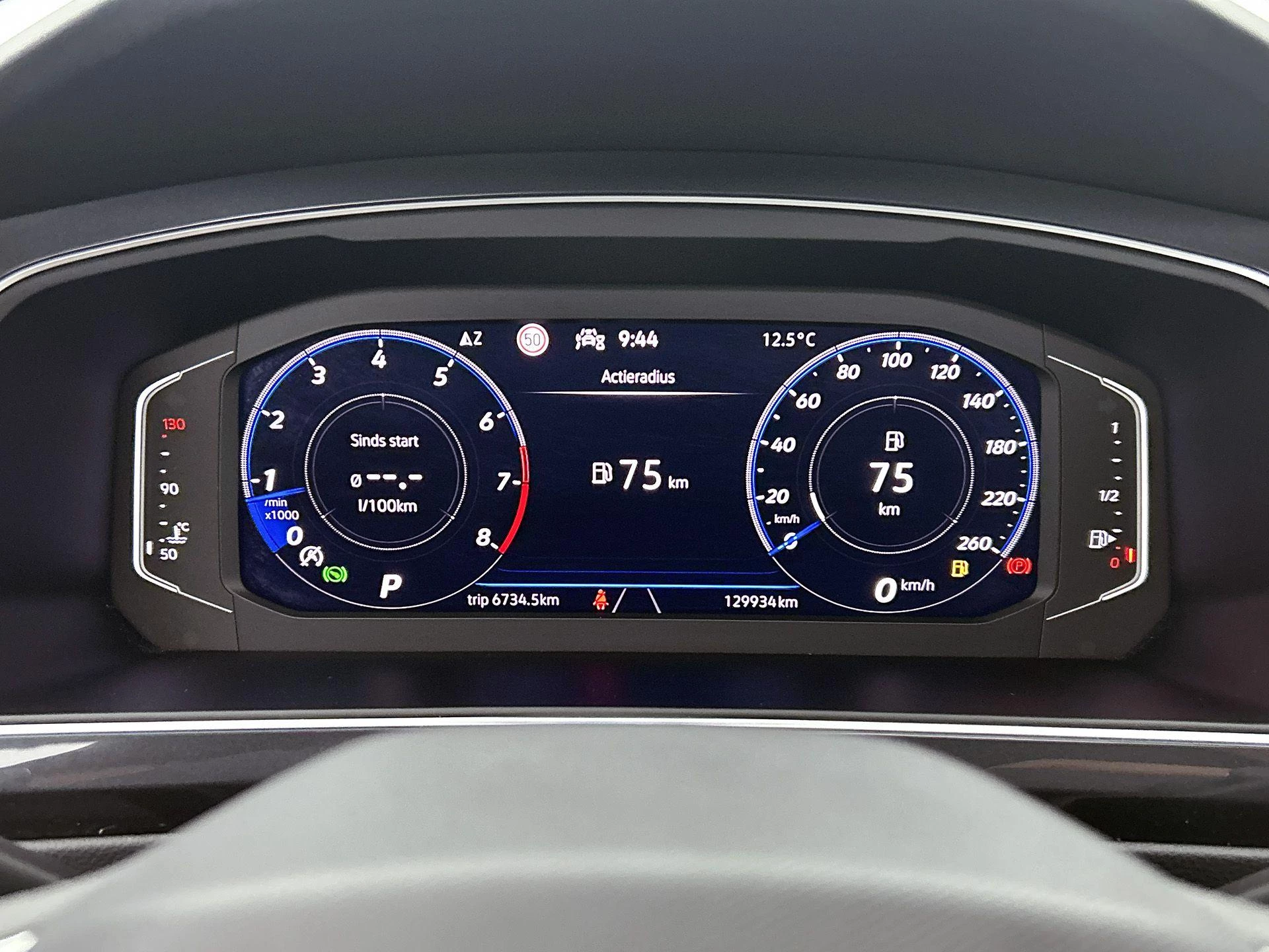 Volkswagen-Tiguan-image-19