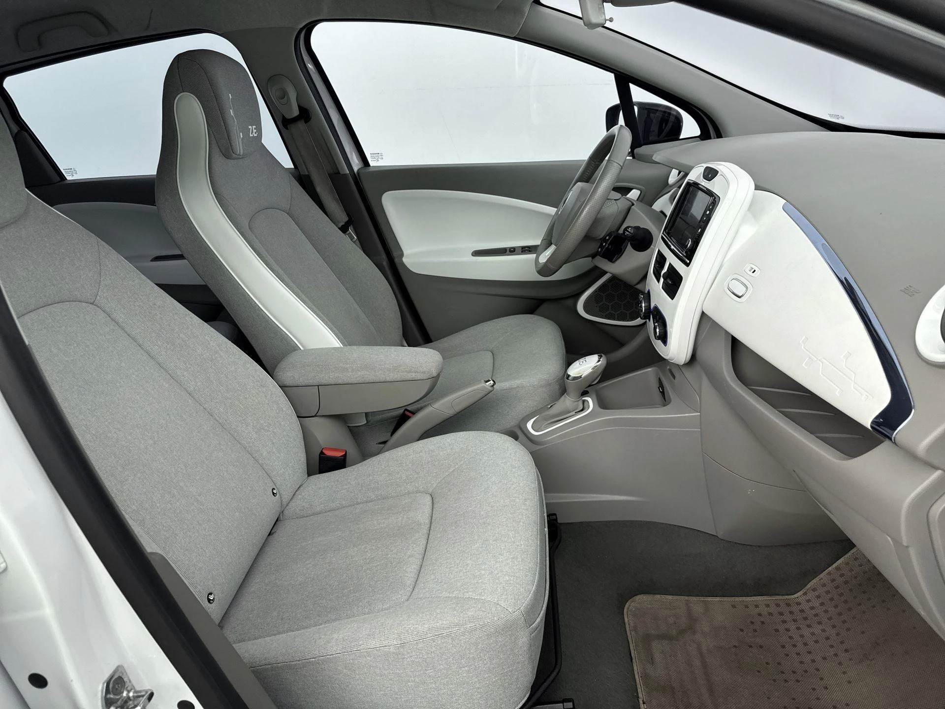 Renault-ZOE-image-24