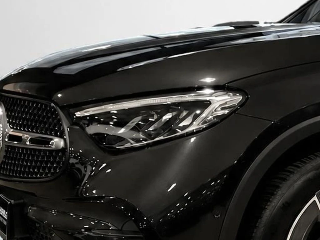 Mercedes-Benz-GLC 300 d-image-4
