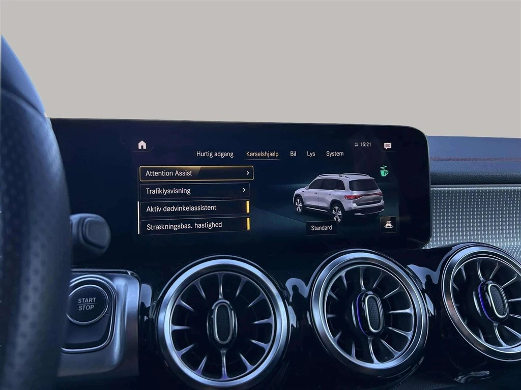 Mercedes-Benz-EQB-image-20