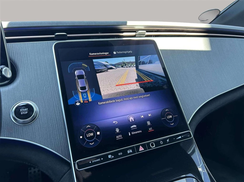 Mercedes-Benz-EQE-image-14