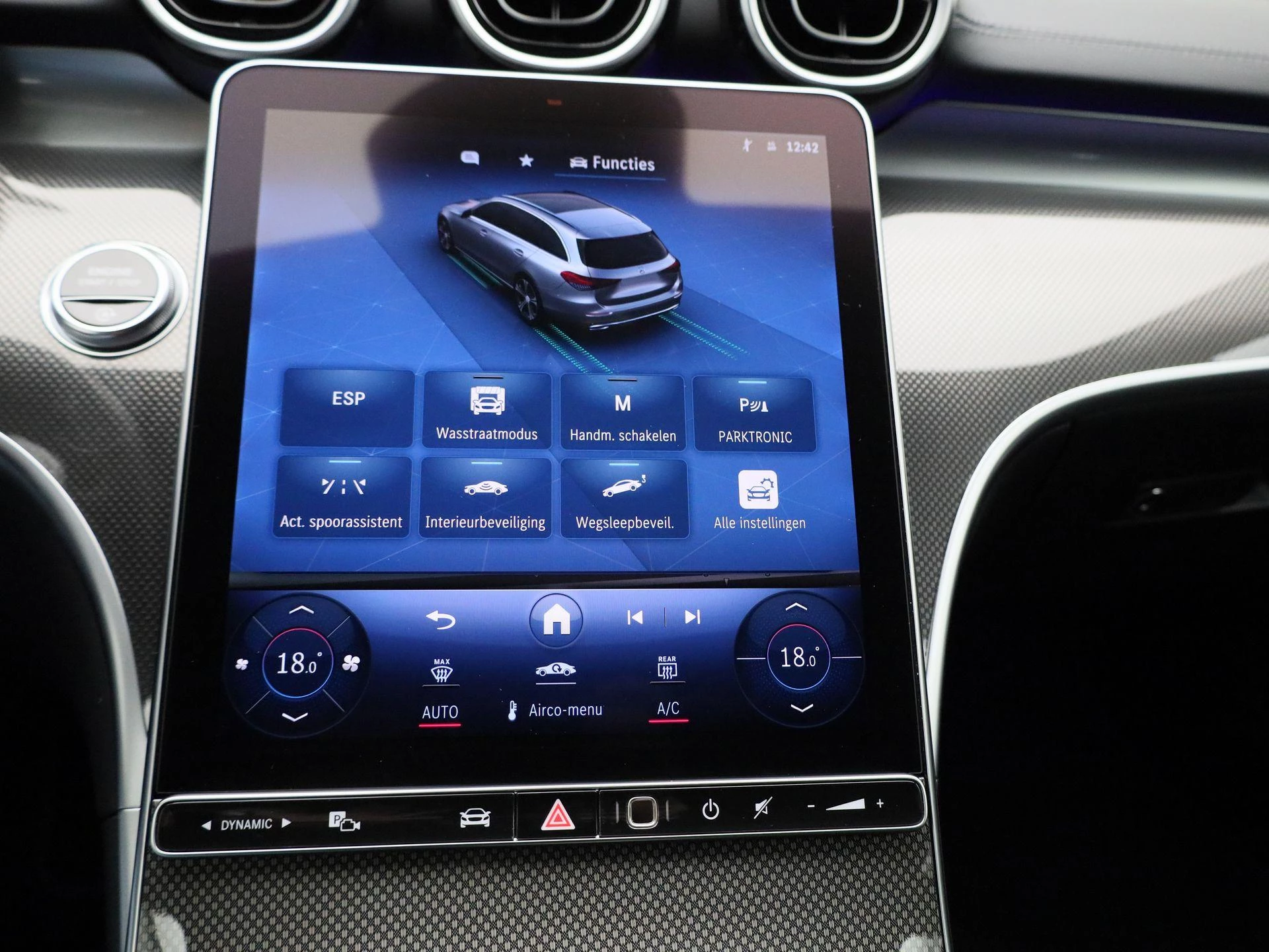 Mercedes-Benz-C-Klasse-image-31