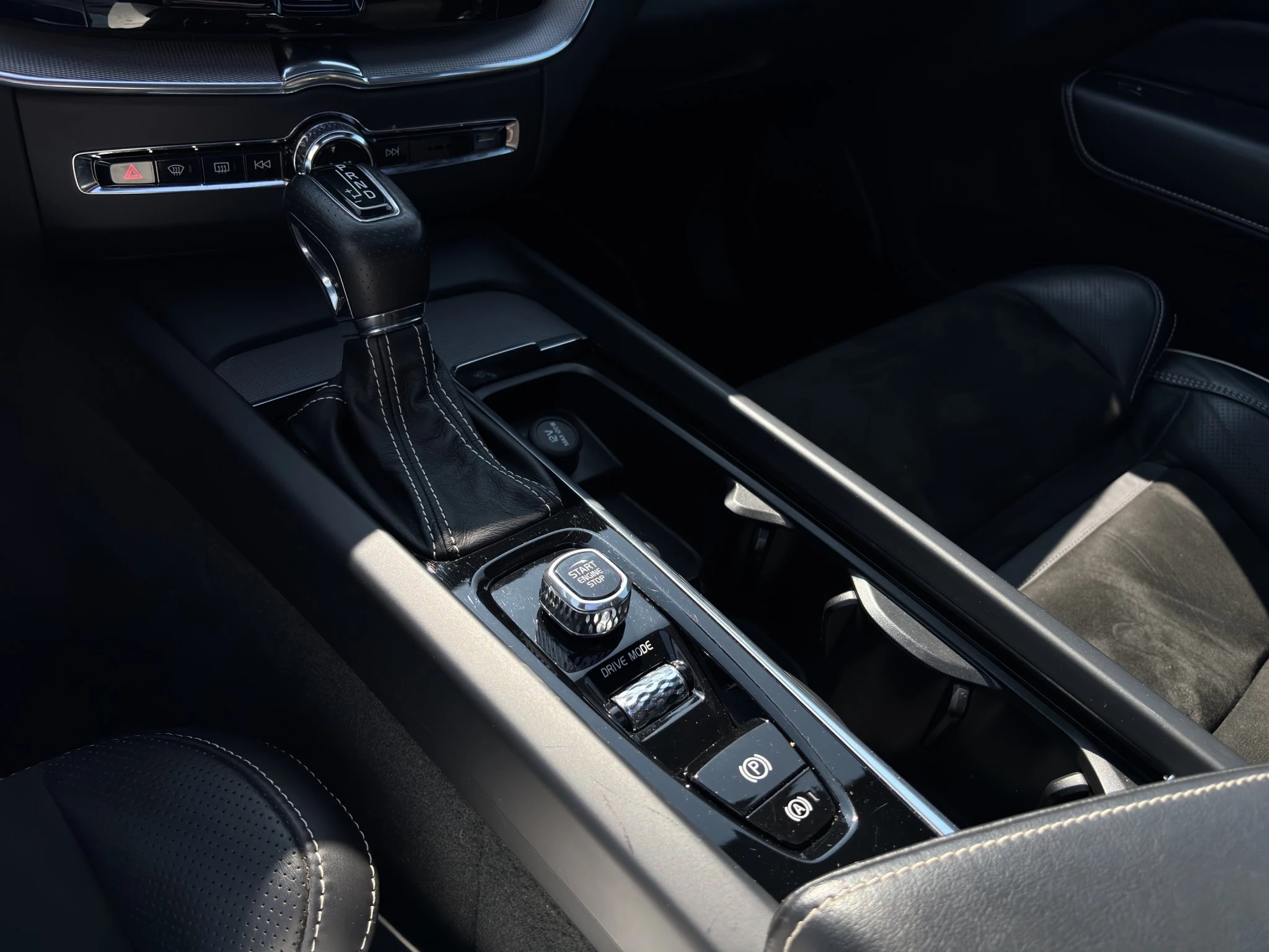 Volvo XC60 T5 AWD R-Design