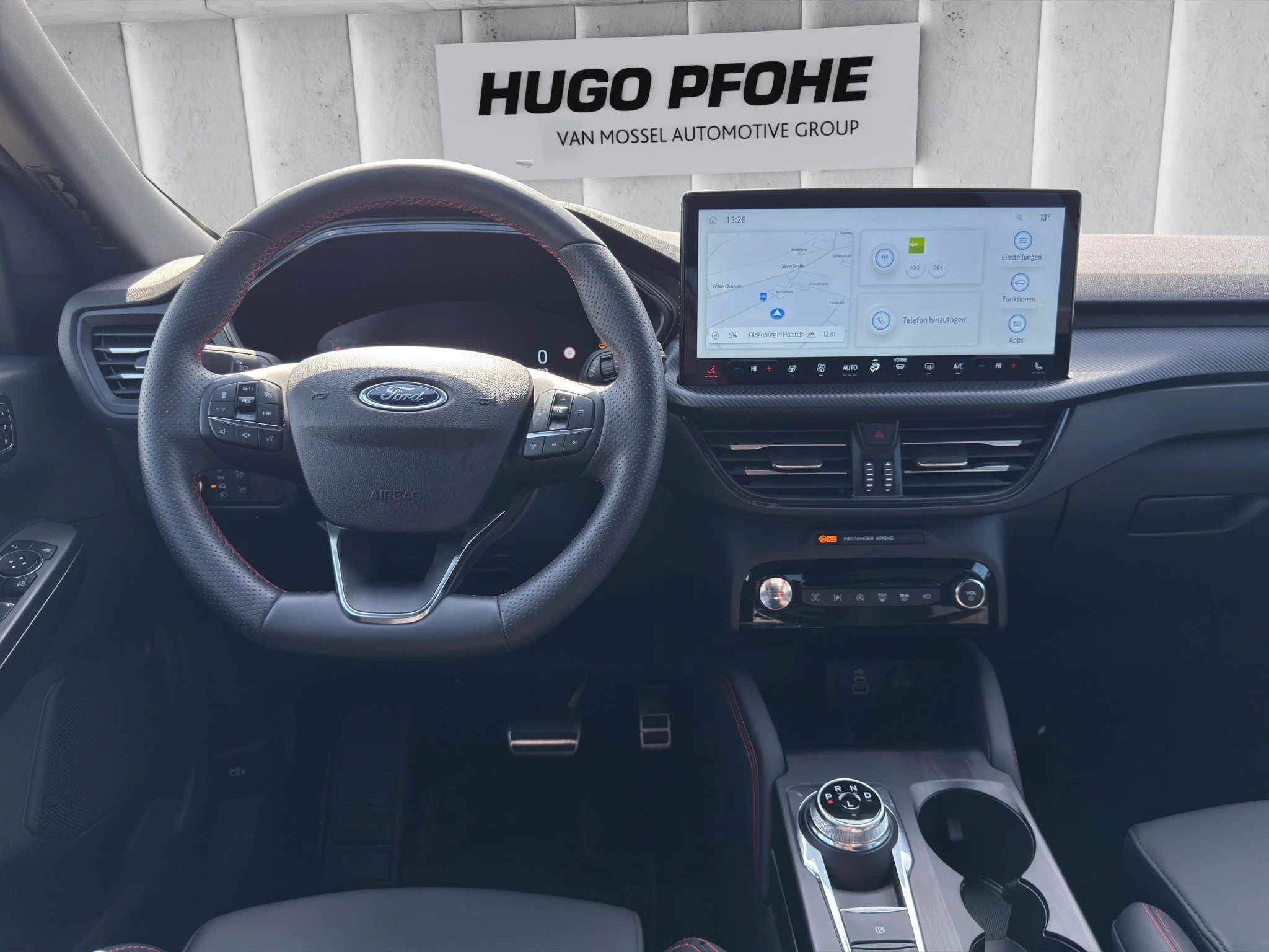 Ford Kuga ST-Line X Aut.*PANO*AHK*360GRAD*LED-MATRIX*NAVI*GRA*WINTER-PKT..