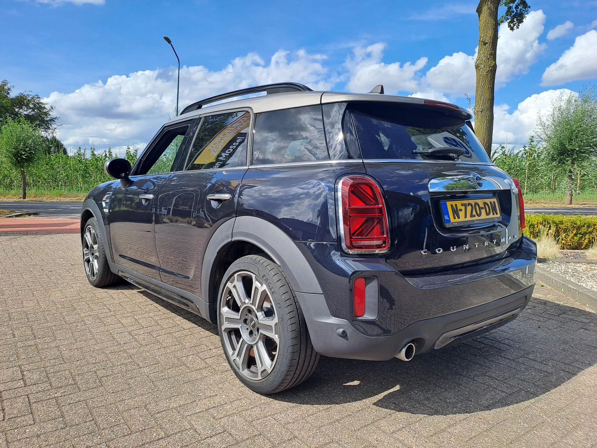 MINI-Countryman-image-2