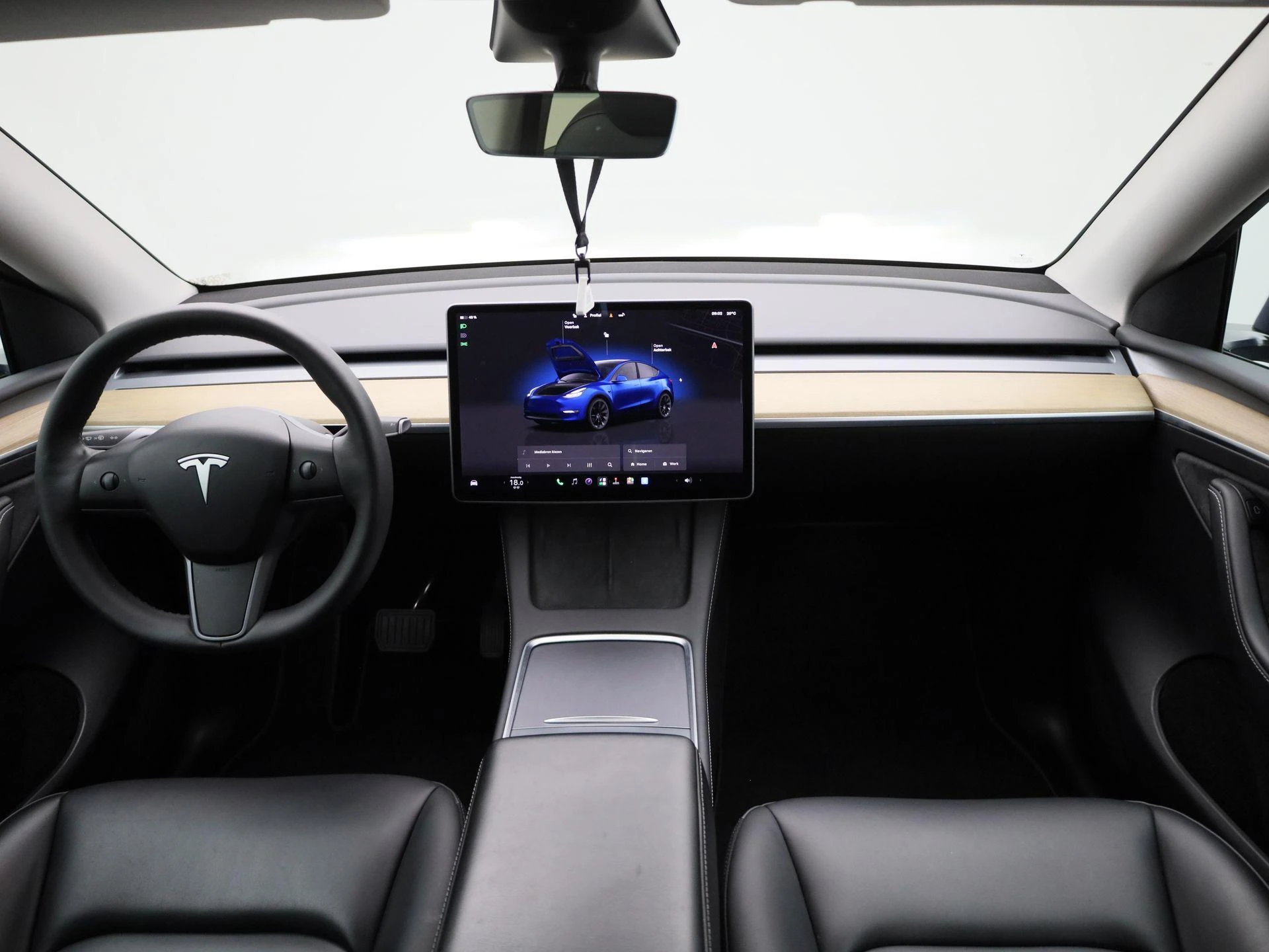 Tesla-Model Y-image-37