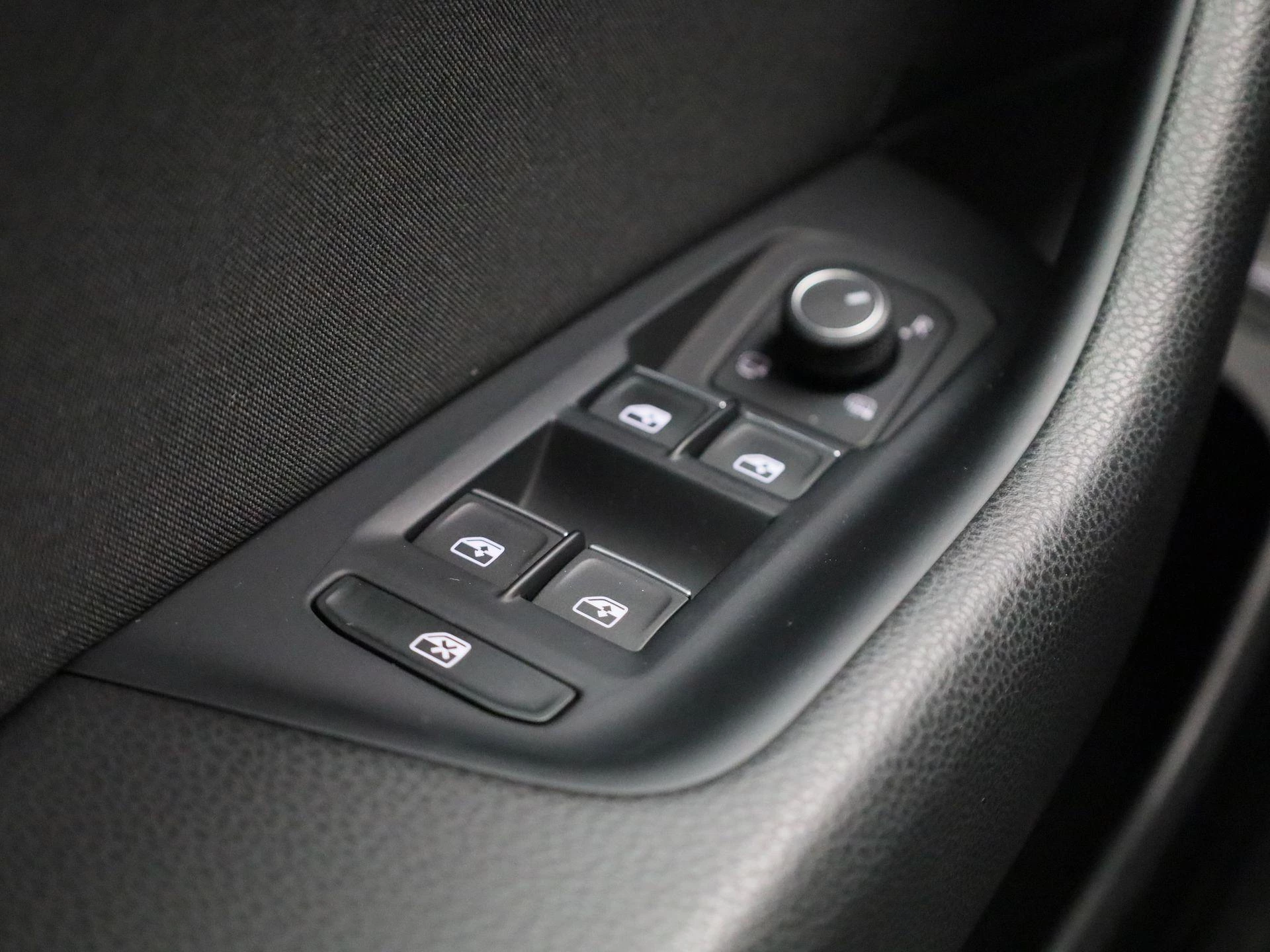 Volkswagen-Passat-image-32