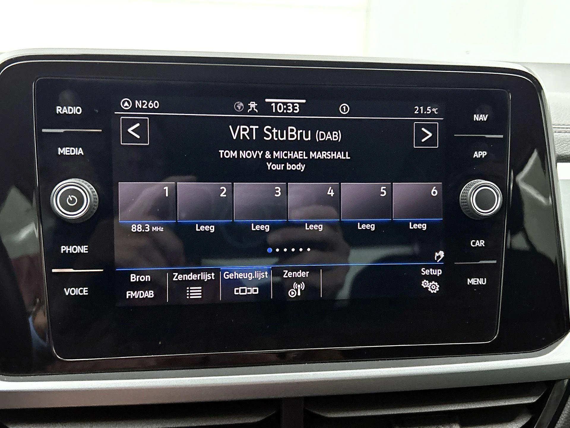 Volkswagen-T-Roc-image-6