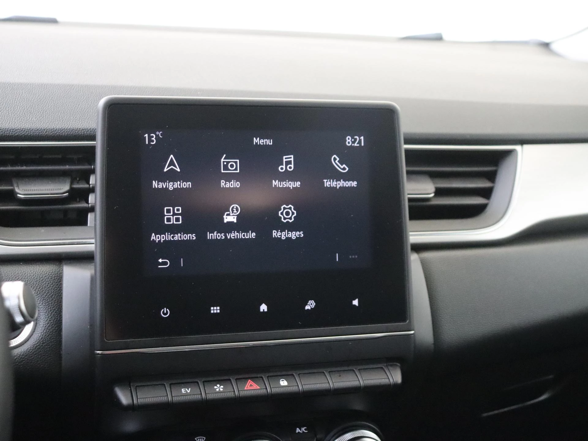 Renault-Captur-image-16