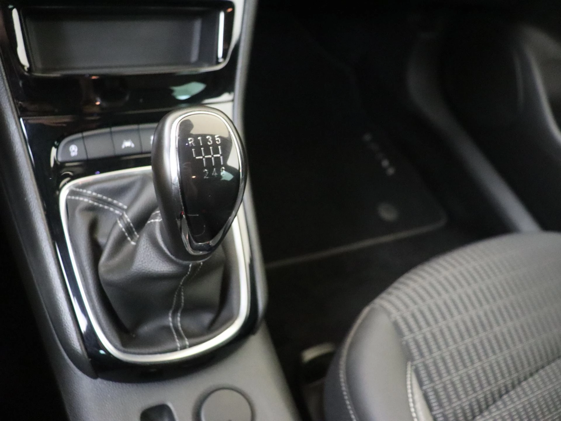 Opel Astra 1.2 Business Elegance