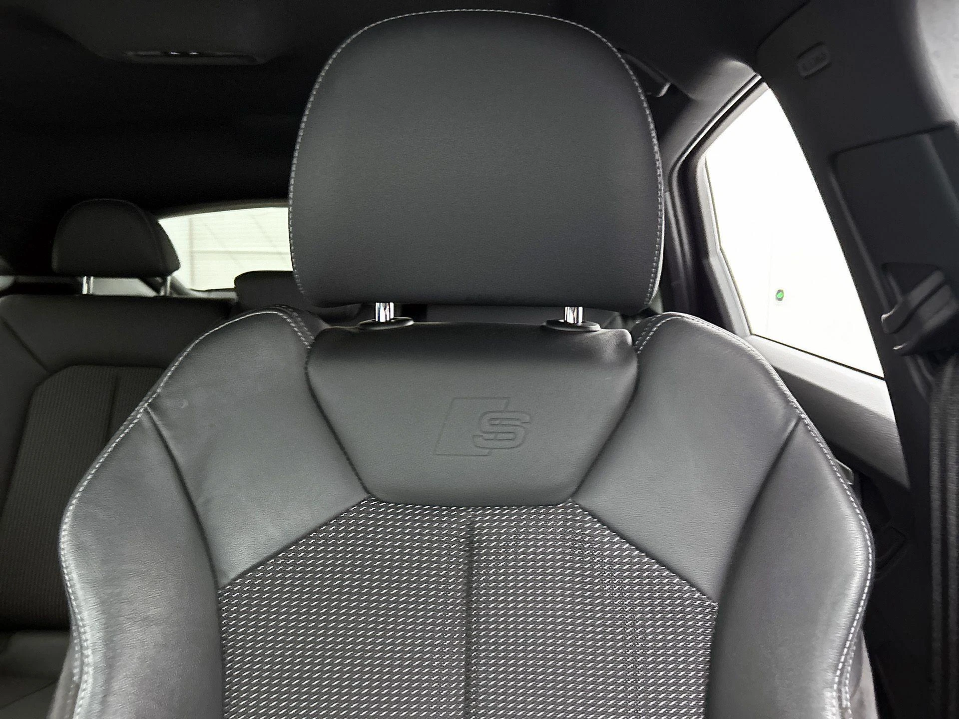 Audi-Q3-image-10