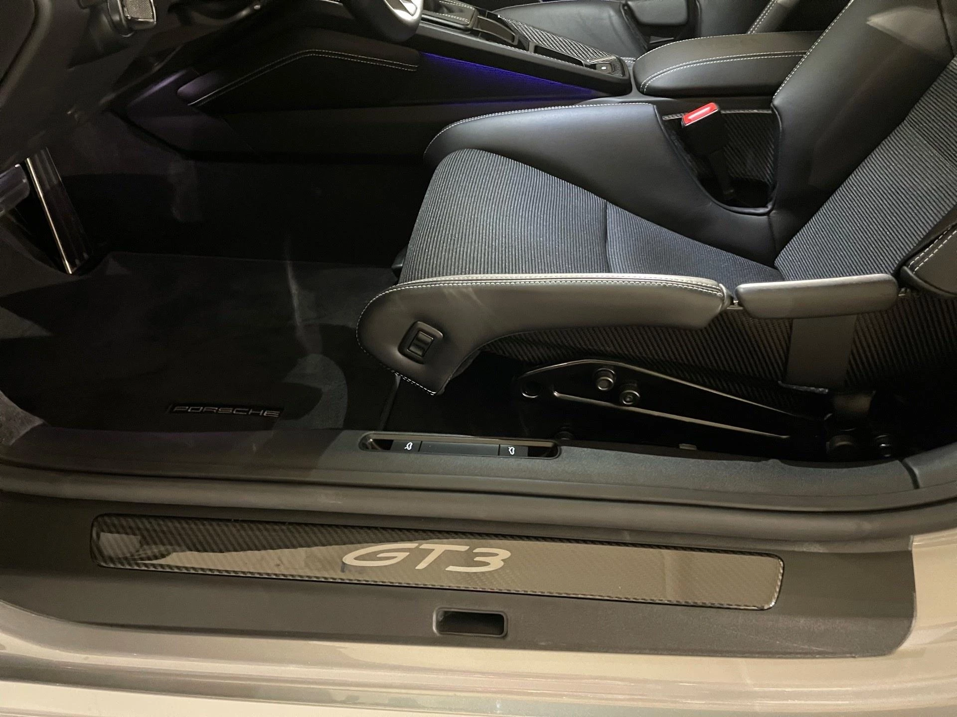 Porsche-911-image-10