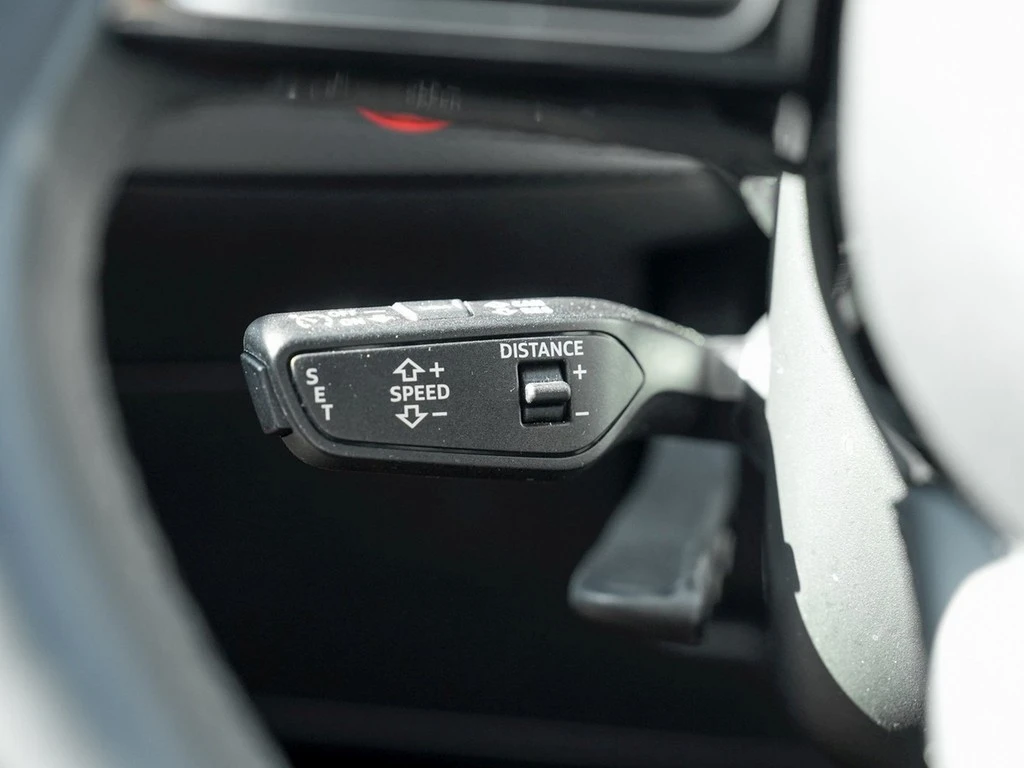 Audi A1 Sportback 30 TFSI S line Competition Navi ACC