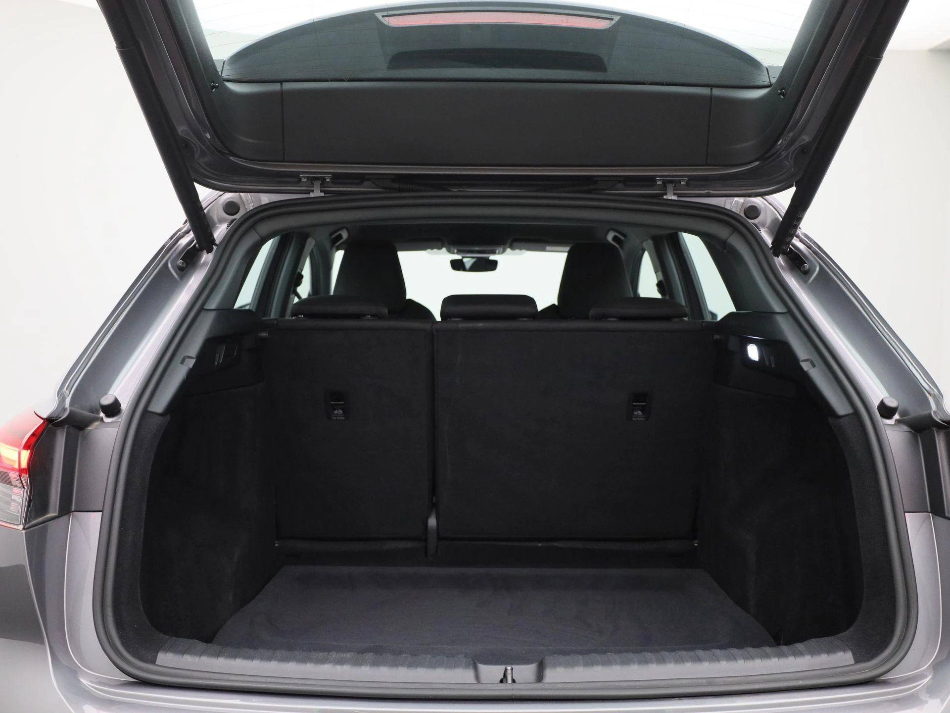 Audi-Q4 e-tron-image-41