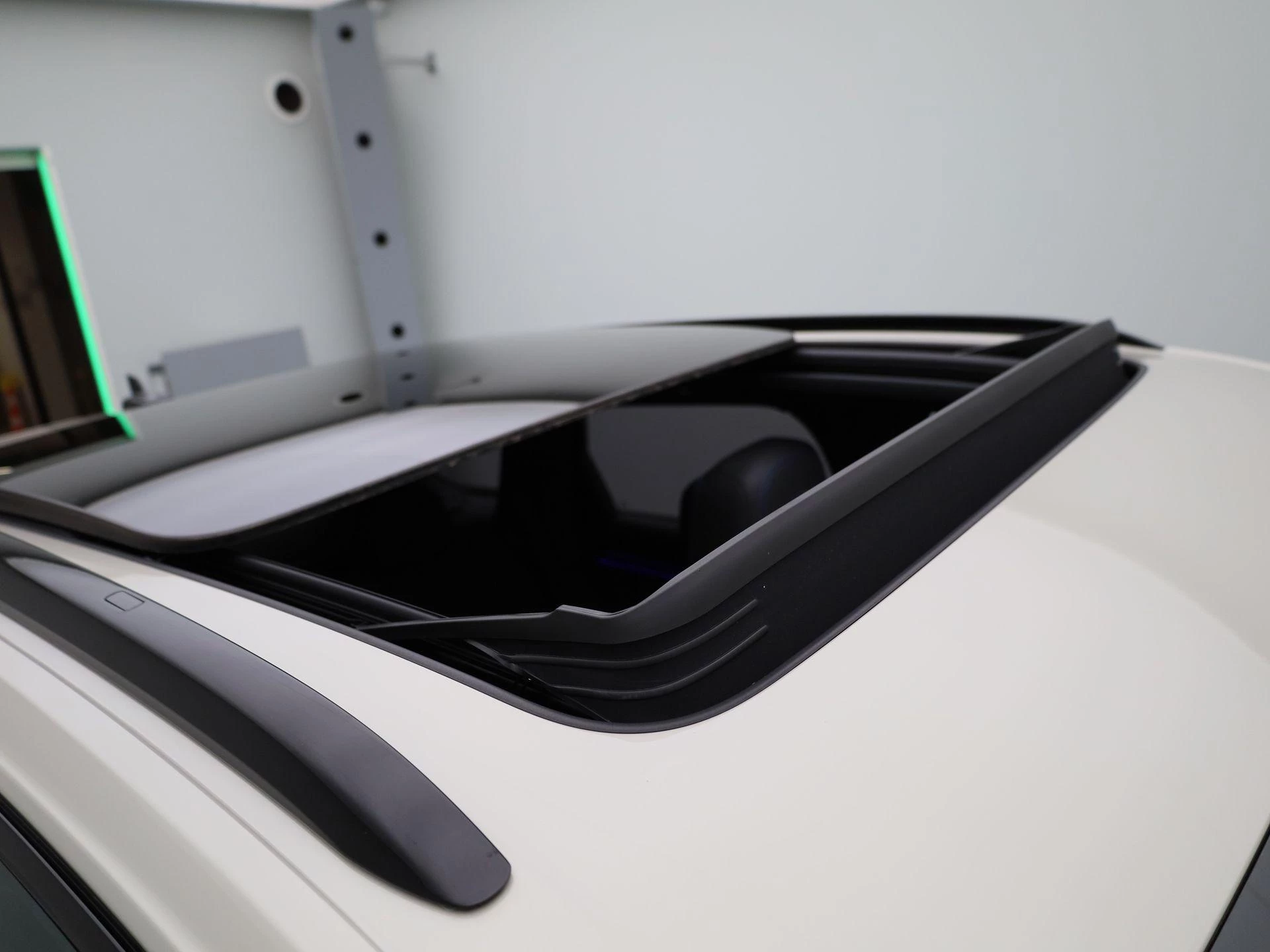 Volkswagen-Touareg-image-51