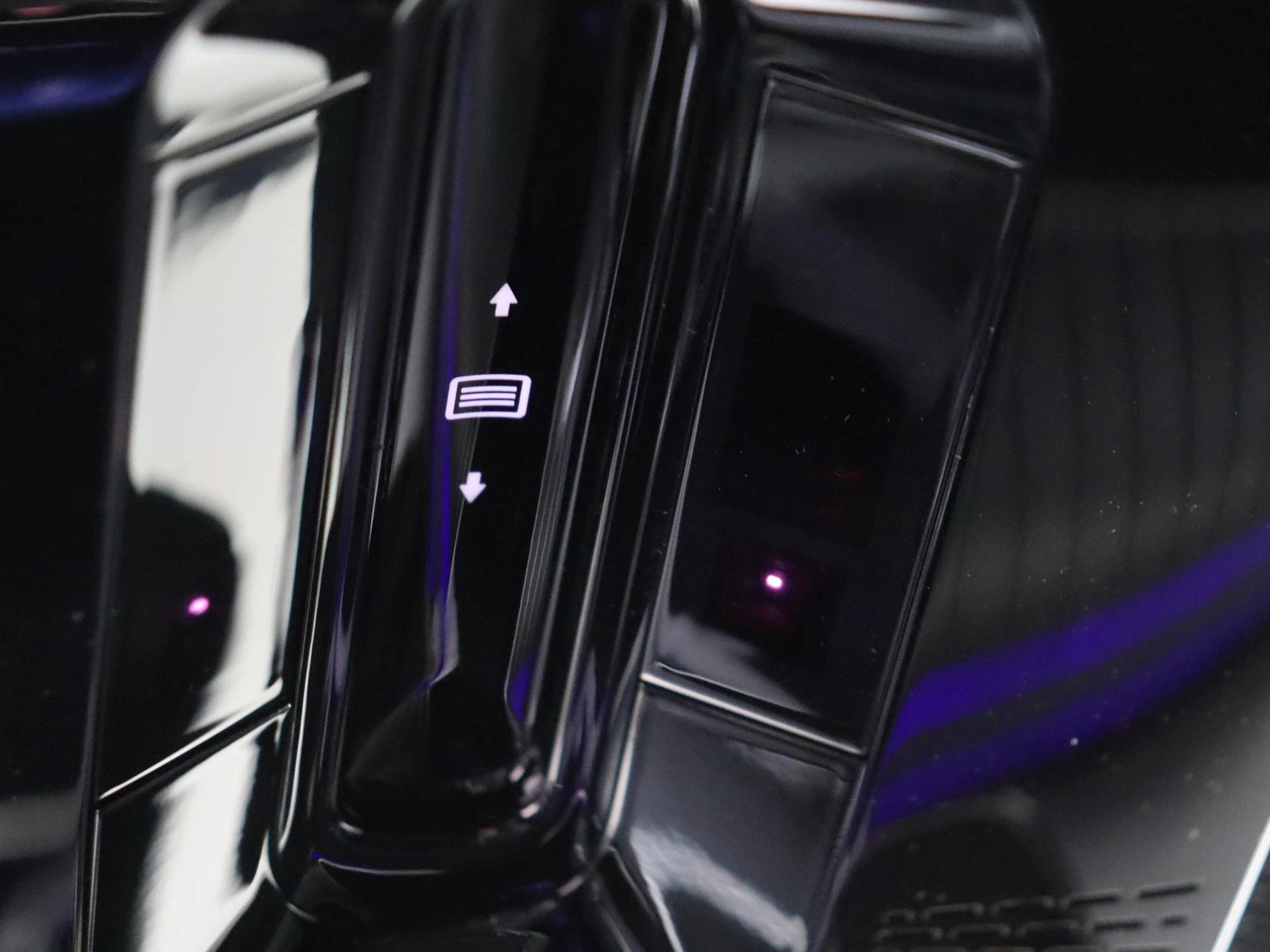 Mercedes-Benz-GLC-image-26