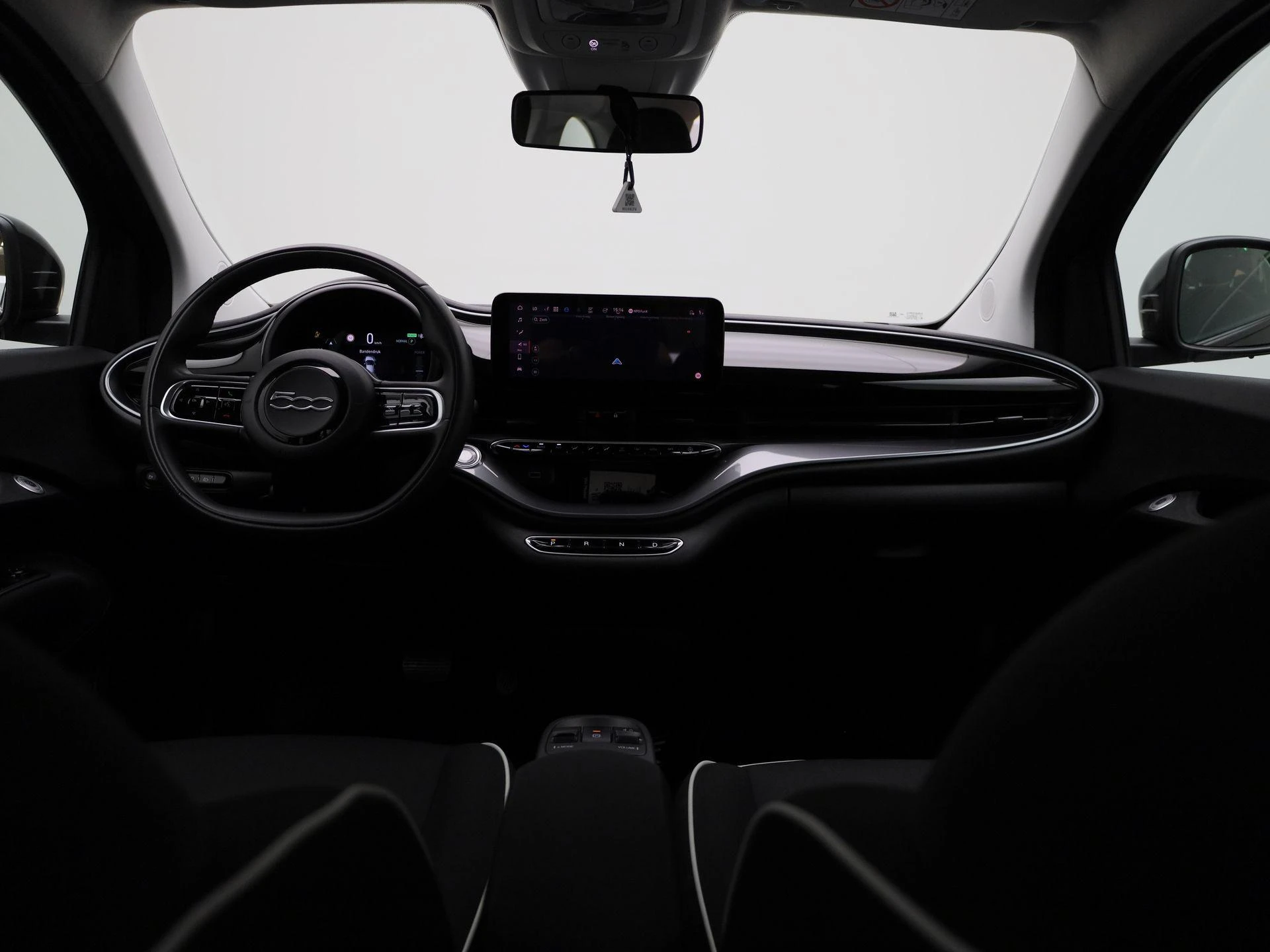 Fiat-500e-image-8