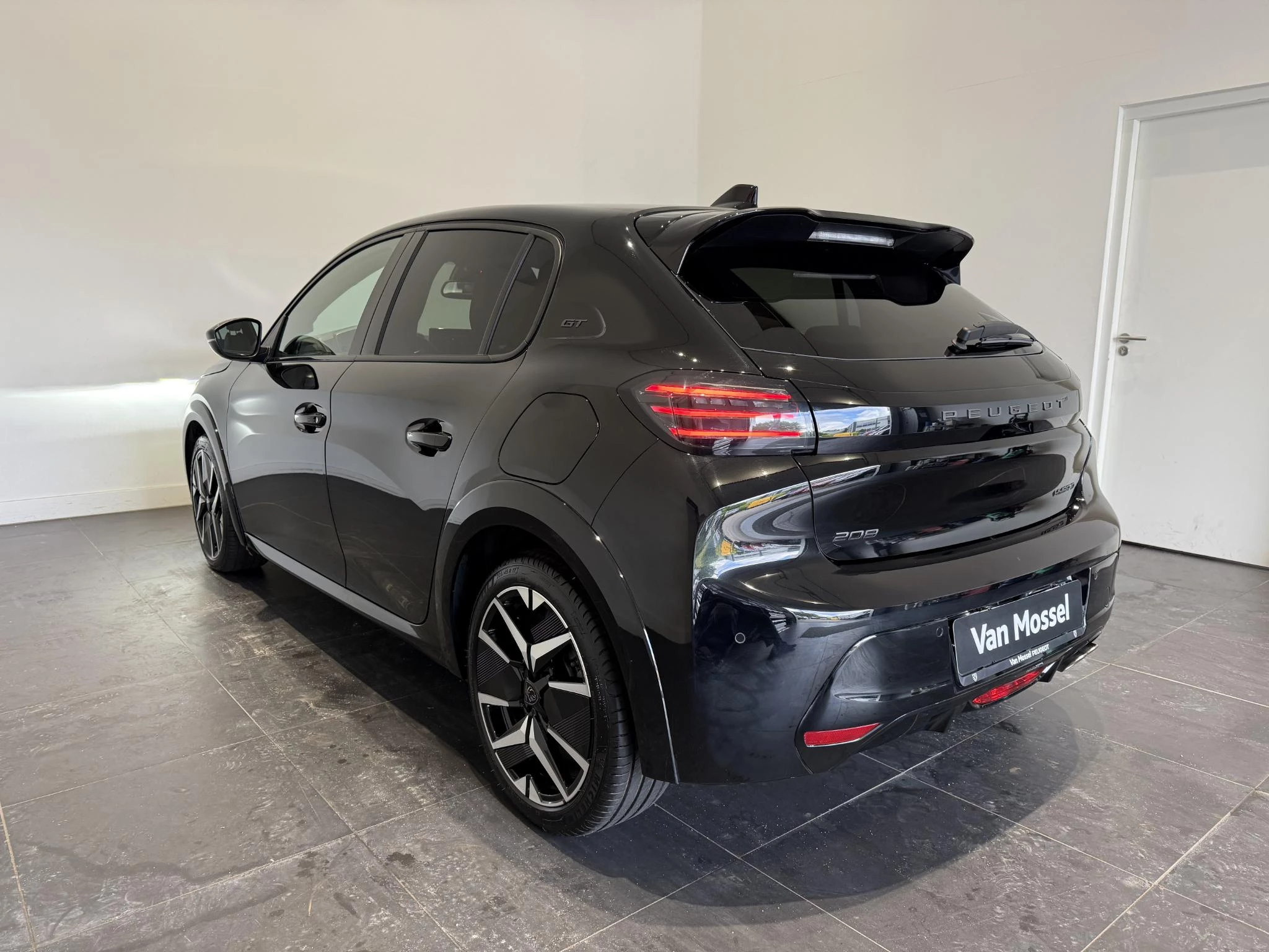 Peugeot 208 1.2 Hybrid 145 e-DCS6 GT