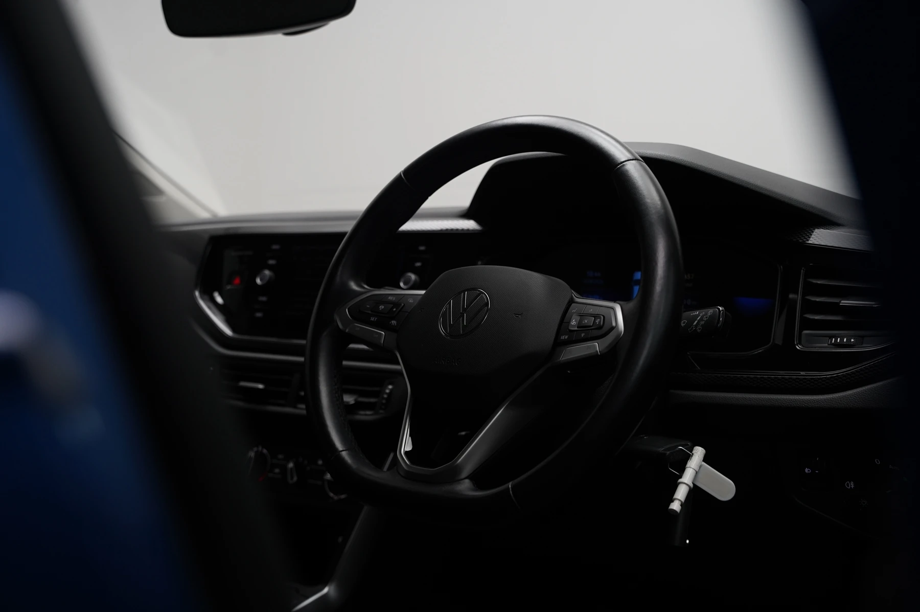Volkswagen-Polo-image-16