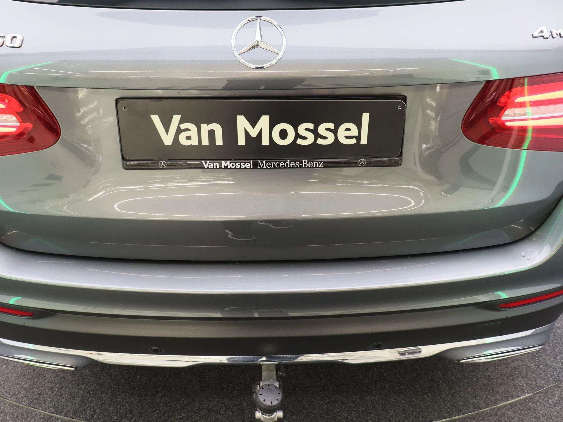 Mercedes-Benz GLC 250 4MATIC + LED + LEDER + CAMERA + TREKHAAK +