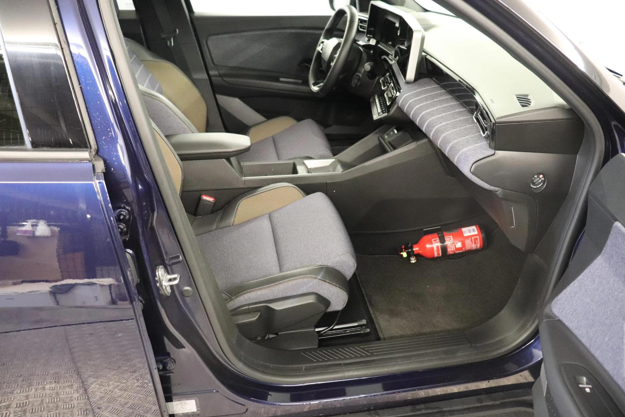 Renault 5 E-Tech electric EV 52kWh Techno 110 kW comfort range